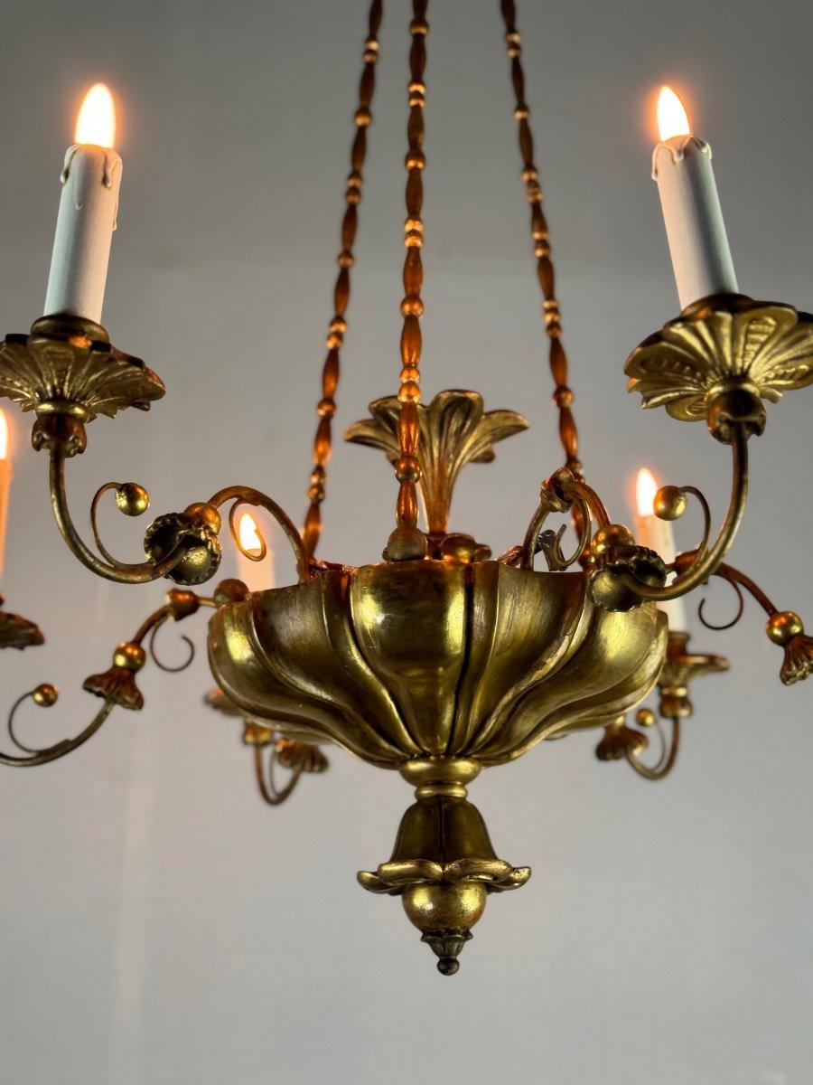 Chandelier In Golden Wood And Brass, Central Europe Circa 1900 For Sale 2