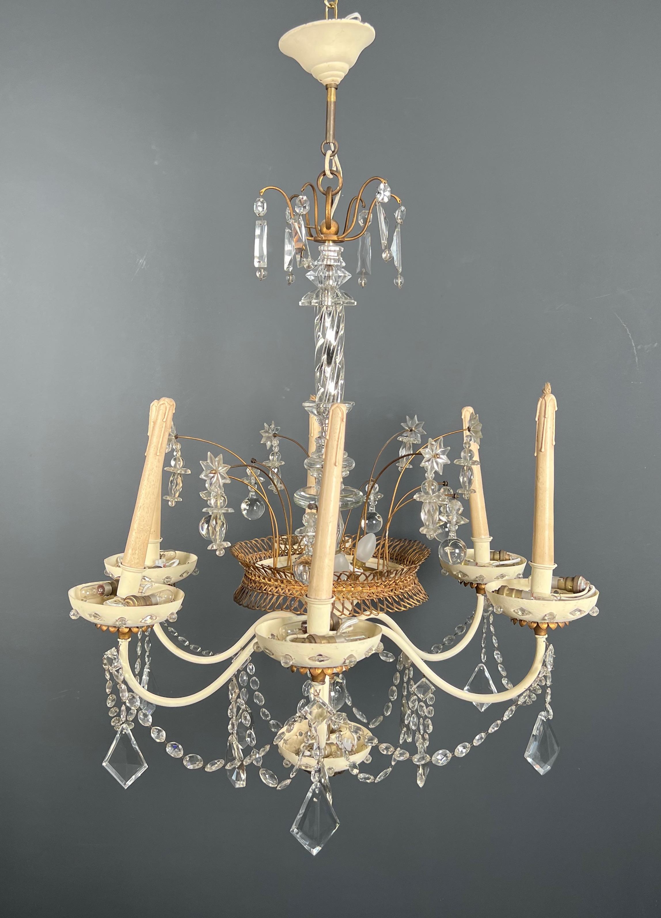Lampadario in lamiera laccata e dorata e cristalli della Maison Baguès. in vendita 6