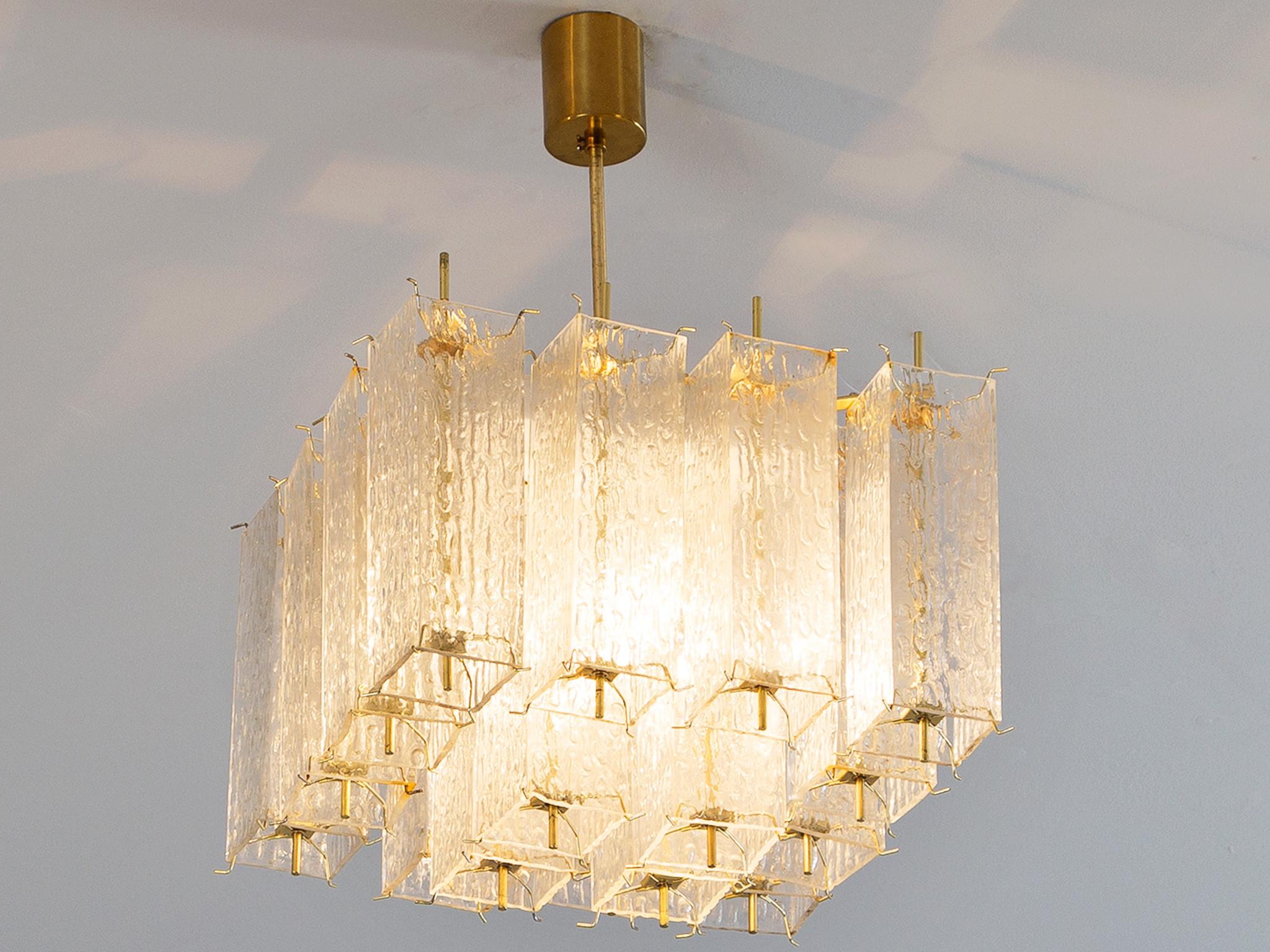 Chandelier in Layered Brass and Structured Glass In Good Condition In Waalwijk, NL
