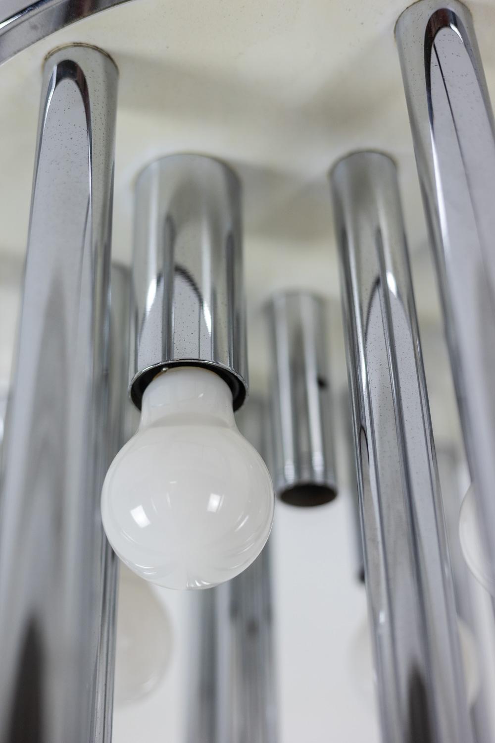 Lampadario in vetro di Murano e metallo cromato. 1970s. In condizioni ottime in vendita a Saint-Ouen, FR
