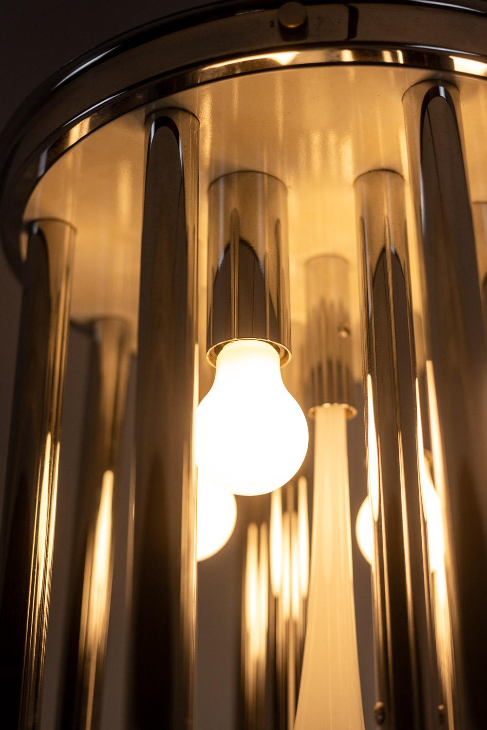 Lampadario in vetro di Murano e metallo cromato. 1970s. in vendita 3