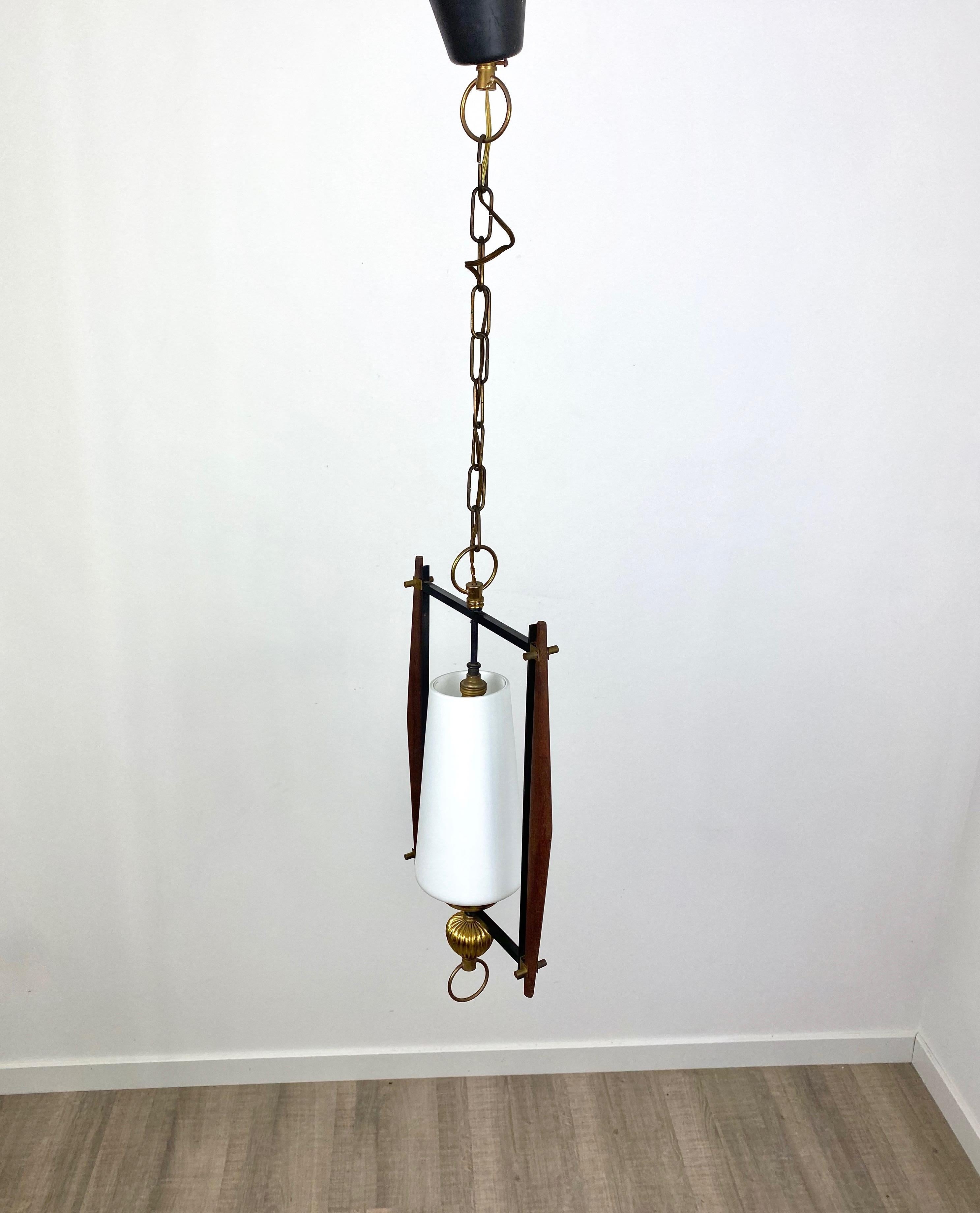 Chandelier in Teak and Opaline Glass Metal Pendant Stilnovo Style, Italy, 1960s In Good Condition For Sale In Rome, IT