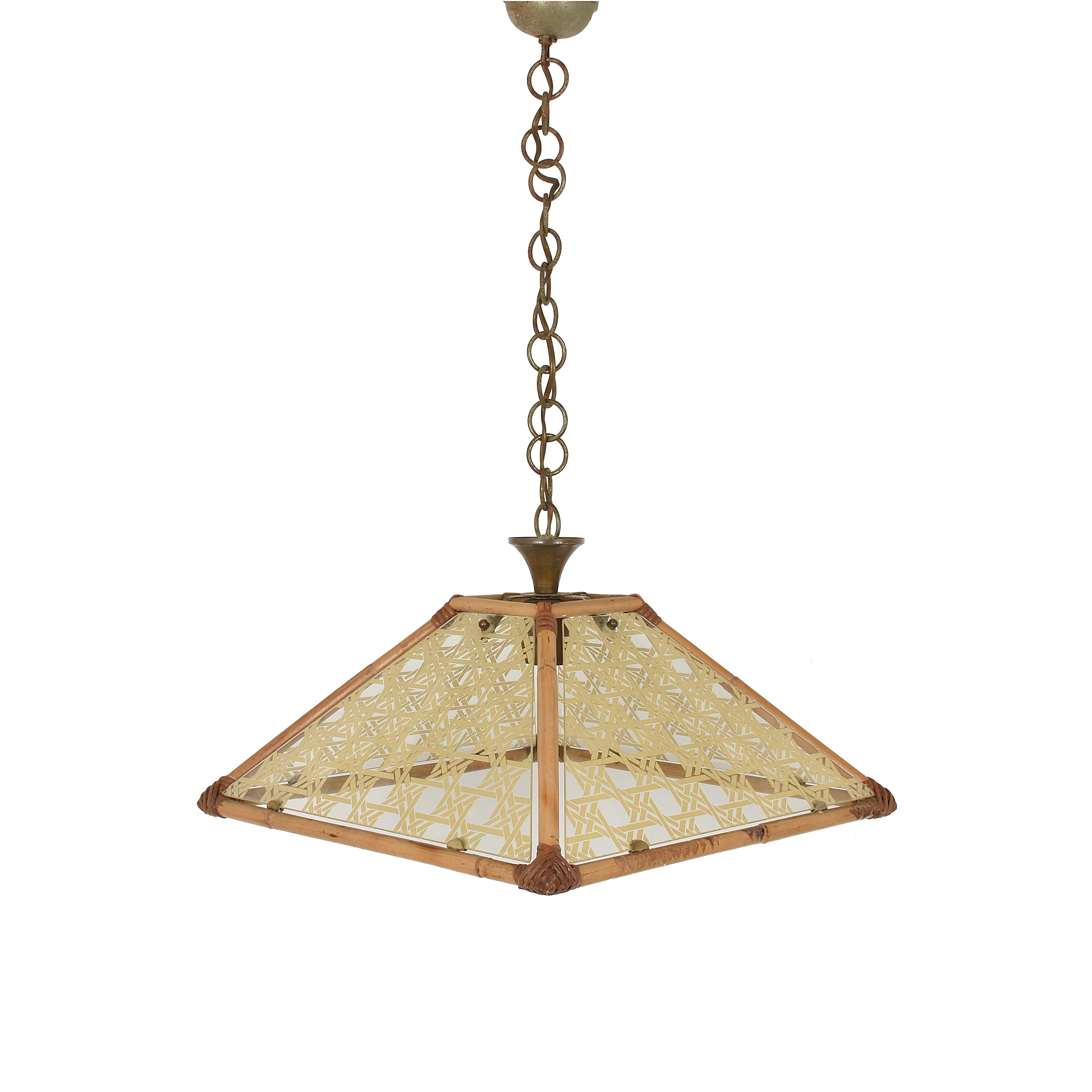 Mid-Century Modern Chandelier in Textured Glass, Rattan, Bamboo and Brass, Pendant Italy, 1970s For Sale