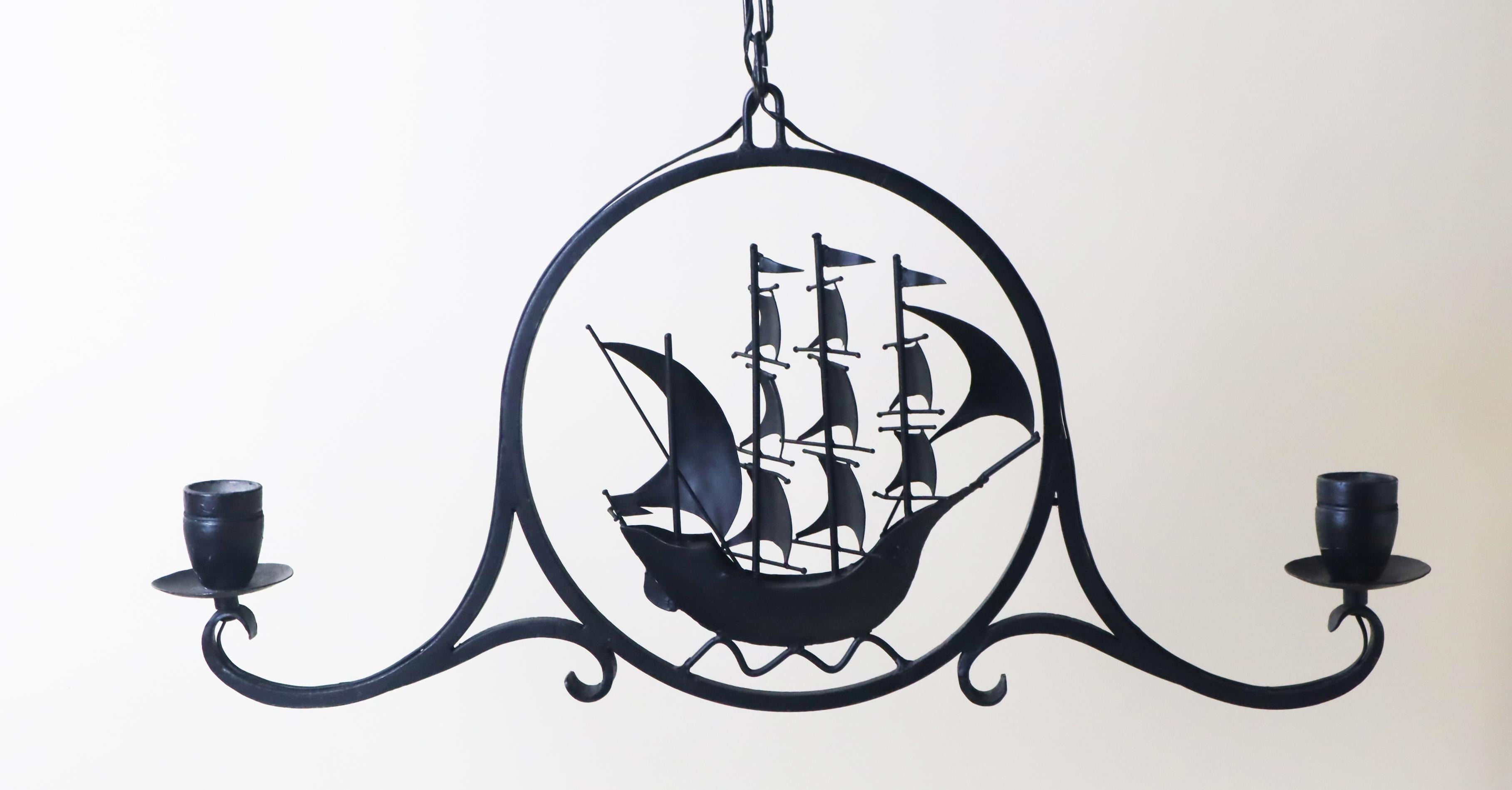 Inizio XX secolo Lampadario a forma di nave a vela in stile antico, Danimarca anni '90 in vendita