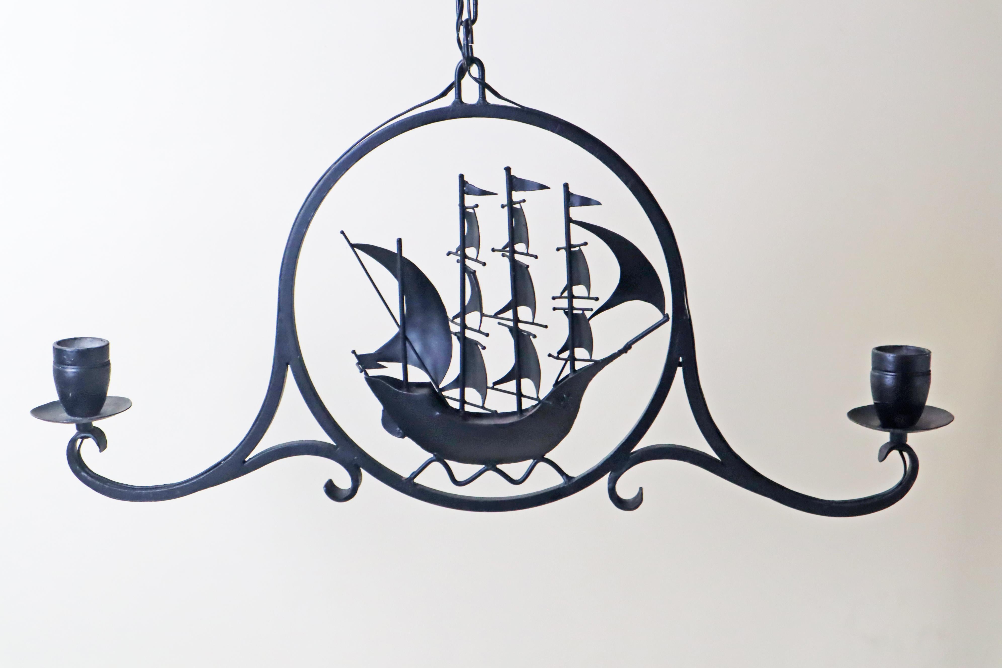 Lampadario a forma di nave a vela in stile antico, Danimarca anni '90 in vendita 2