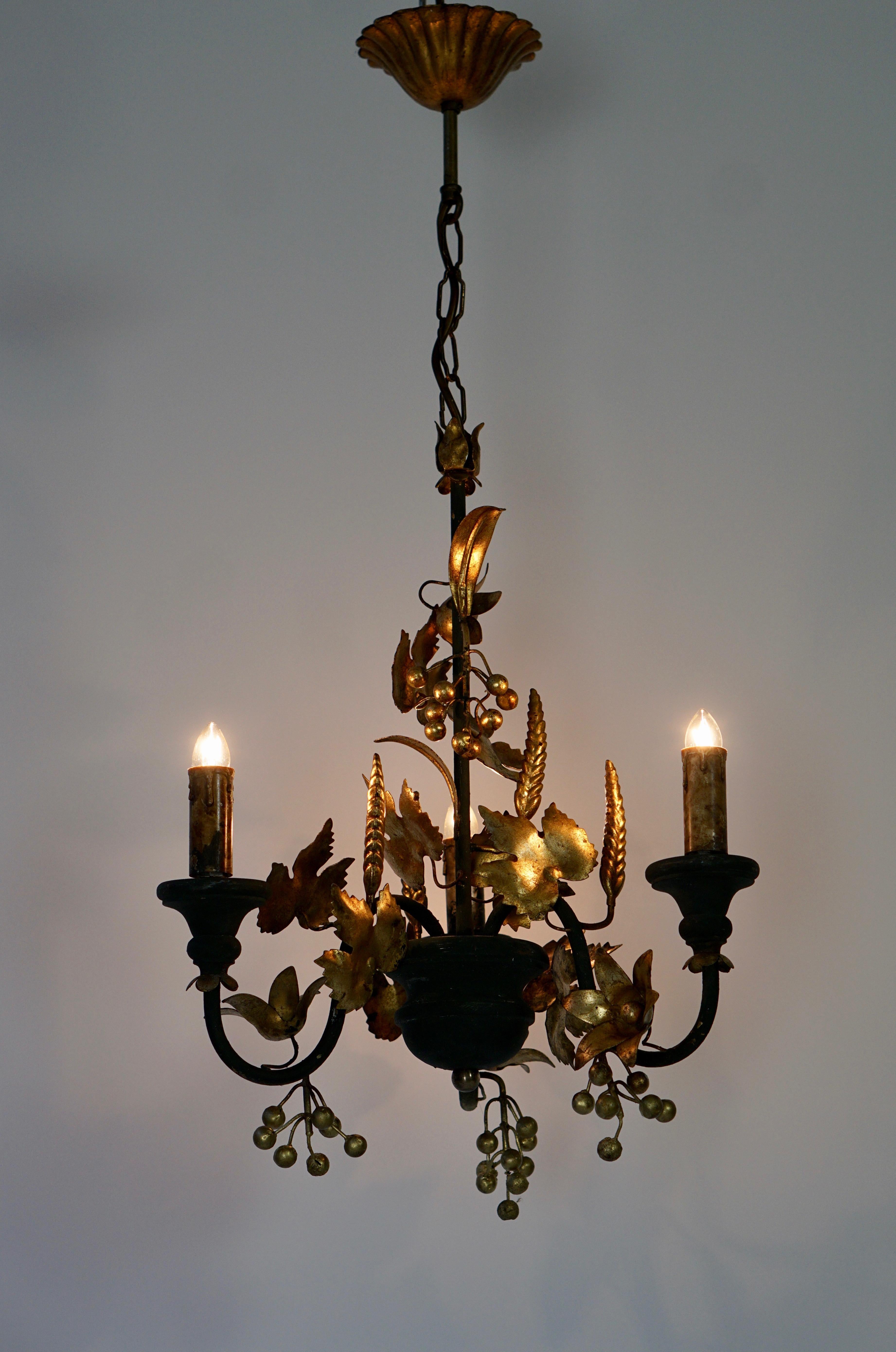 Italian Chandelier in Wood and Gilded Metal For Sale