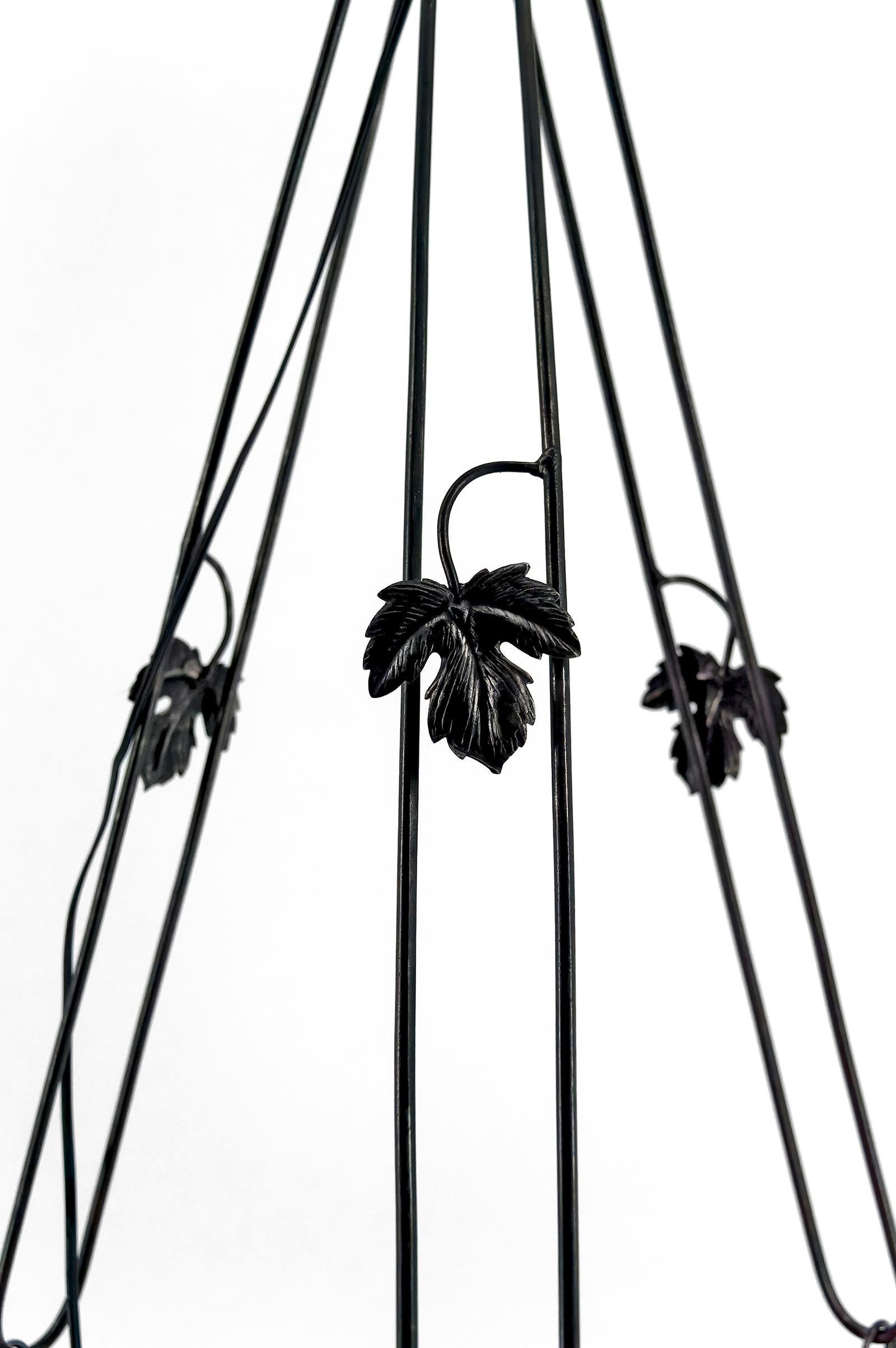 Lámpara de araña de hierro forjado,  Vidrio Rosa Patrones Florales Geométricos, Art Decó en venta 3