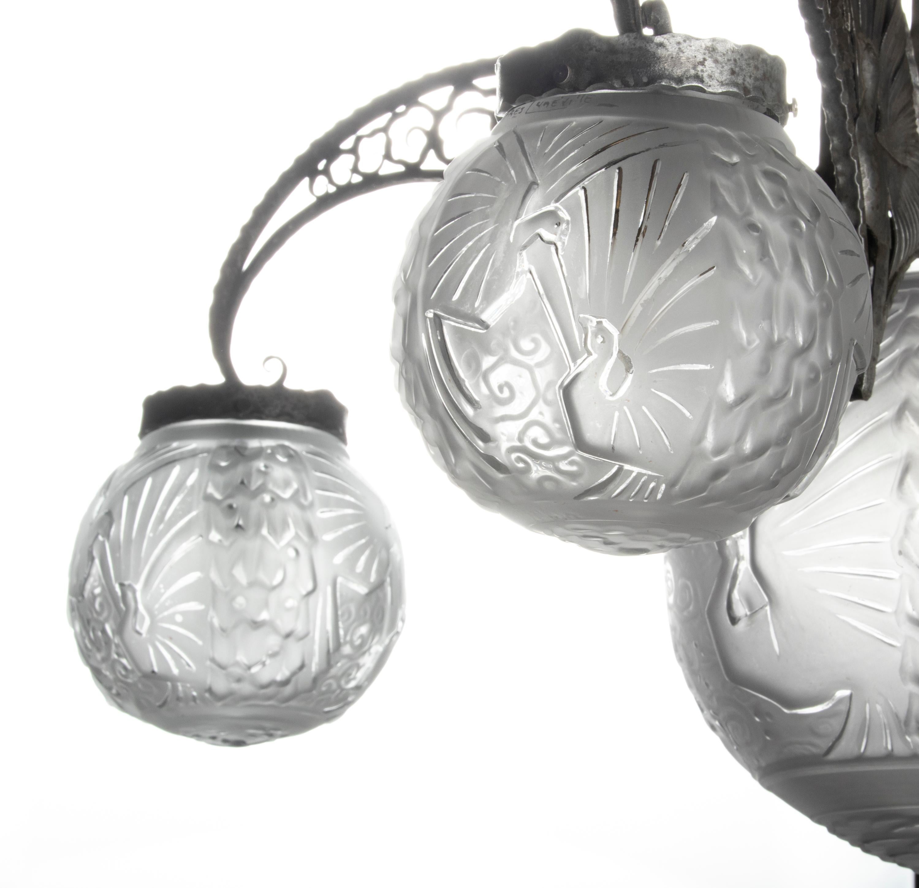 Lustre Paon Art déco en fer forgé Iler Frères Glass en vente 3