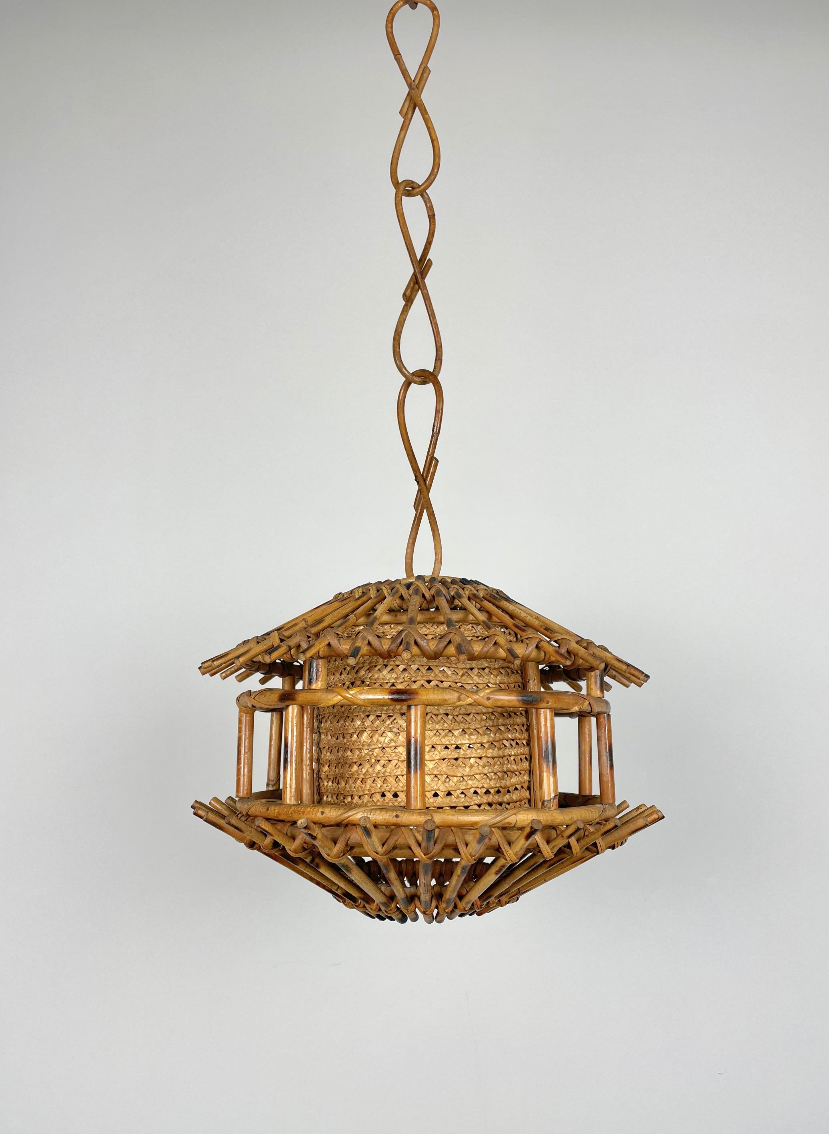 Chandelier Lantern Rattan Wicker, Italy, 1960s In Good Condition For Sale In Rome, IT