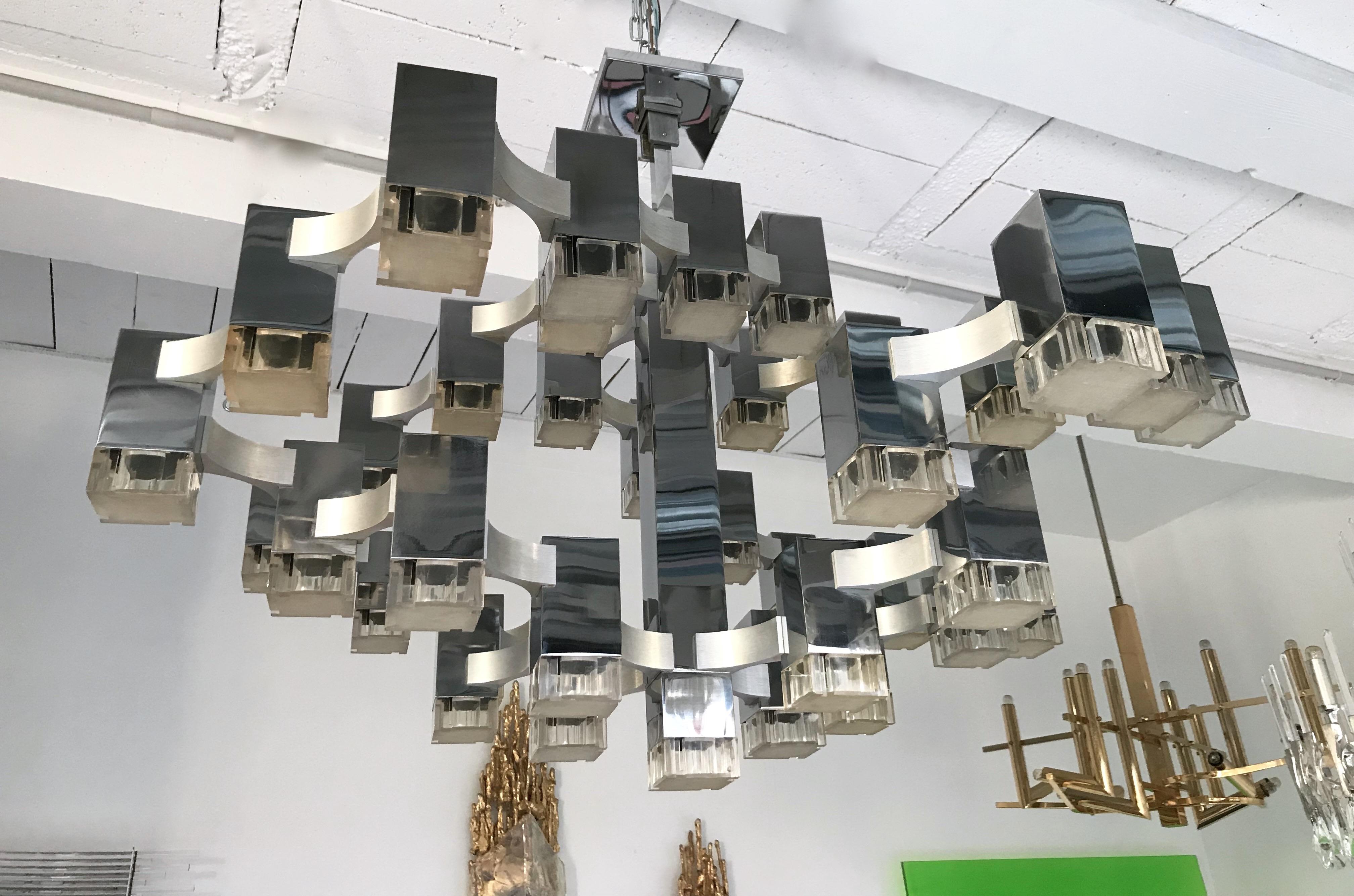 Large model Cubic 37 lights chandelier or ceiling pendants lights by designer Gaetano Sciolari for Sciolari Roma. Metal chrome and Lucite diffusor. Fully rewired. Original editor stamp . Iconic model of Sciolari.