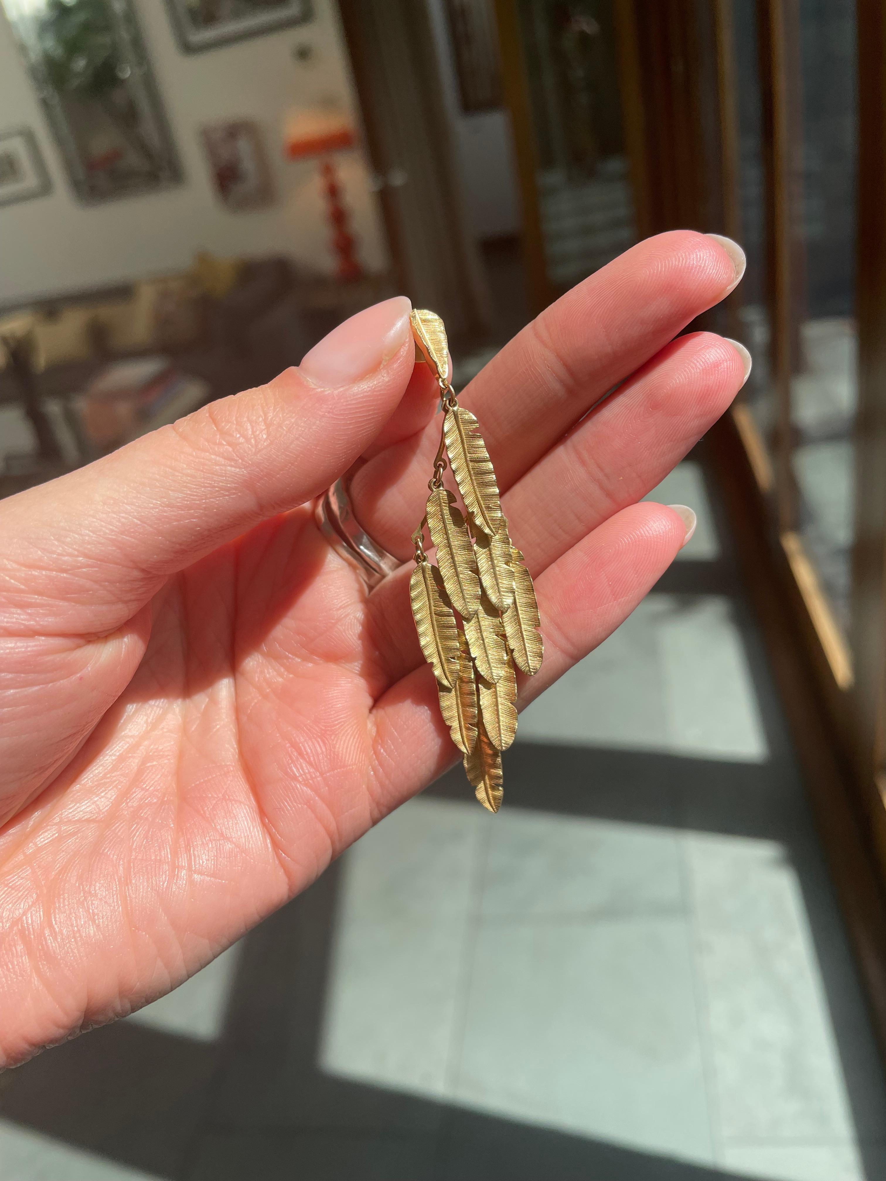 Boucles d'oreilles feuille de lustre en or jaune 18 carats Neuf - En vente à London, GB