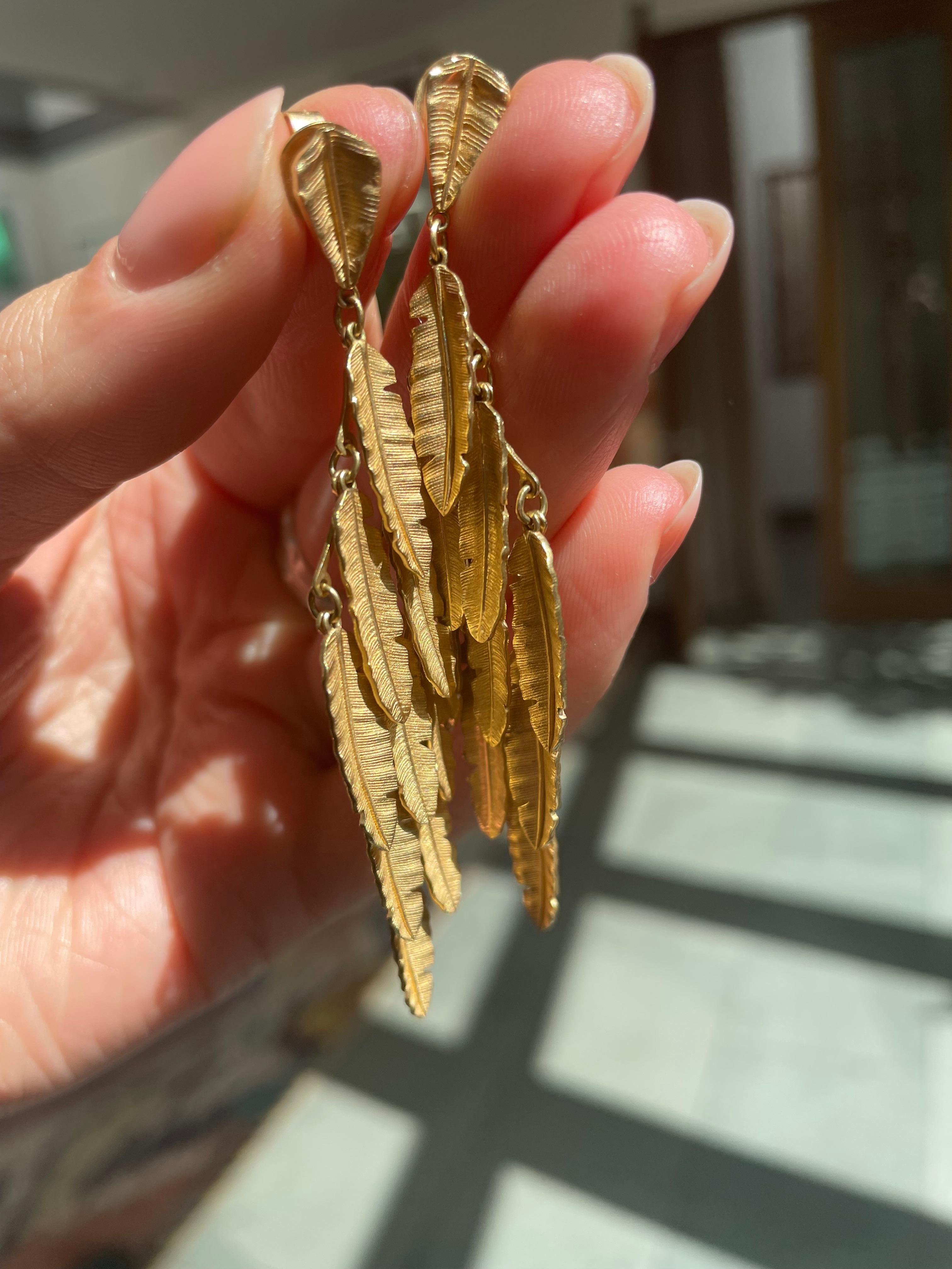 Boucles d'oreilles feuille de lustre en or jaune 18 carats Pour femmes en vente