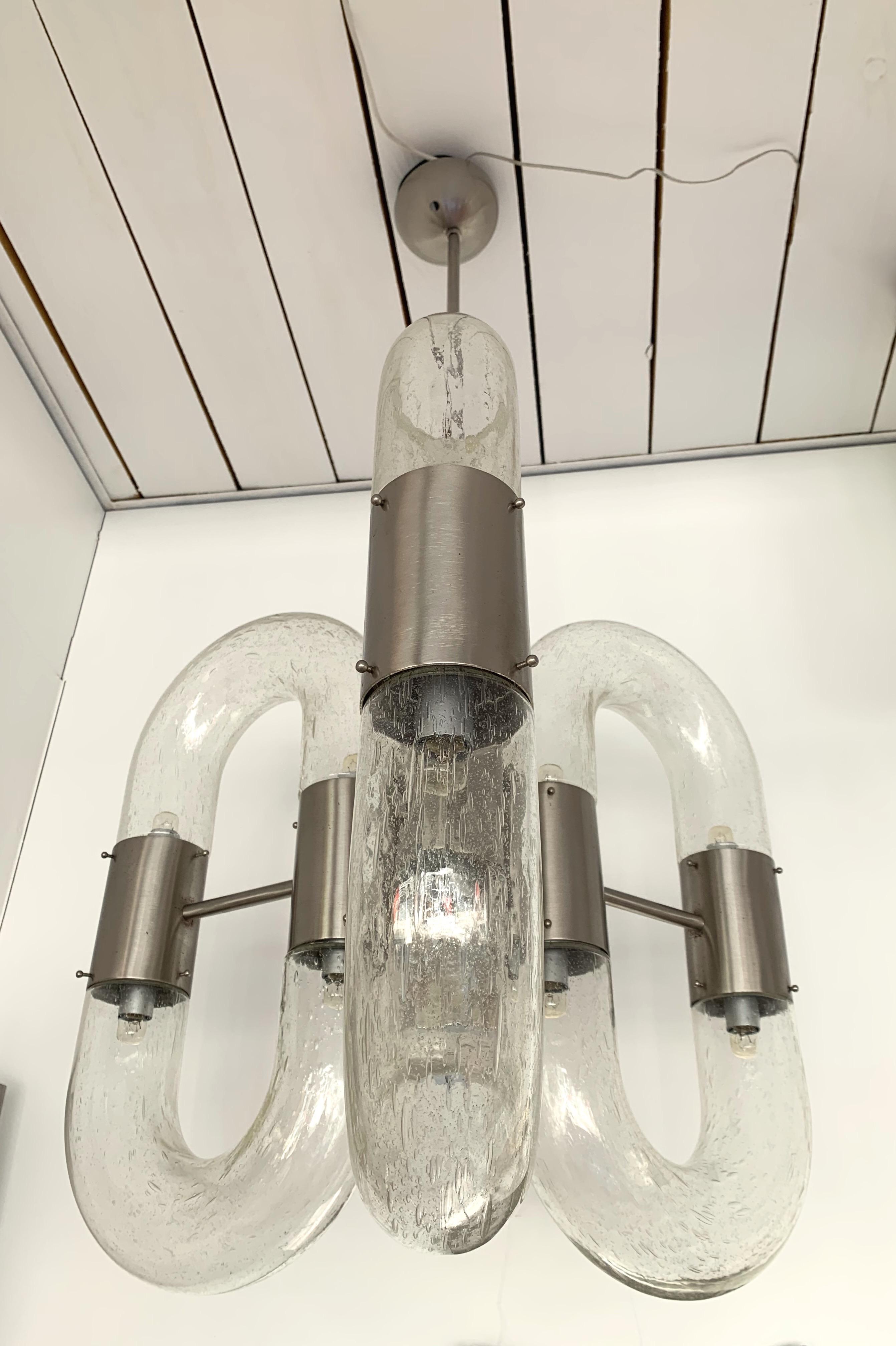 Three rings model of chandelier or ceiling pendant light by Aldo Nason for Mazzega, blown bubble Murano glass, nickeled metal structure. Famous design like Carlo Nason, Venini, Vistosi, La Murrina, Seguso.