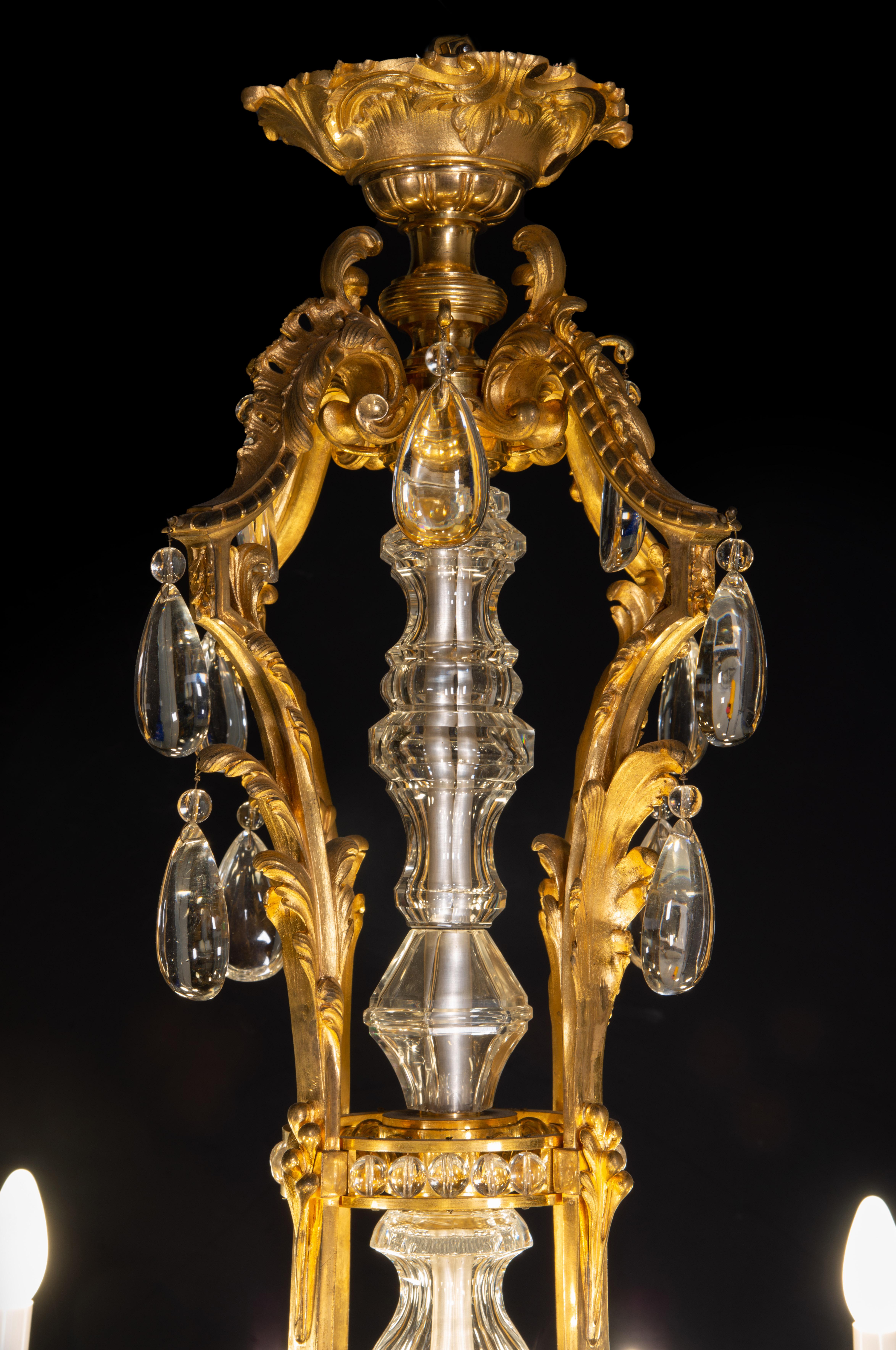 Lámpara de araña o de techo, estilo Luis XVI. Bronce, cristal. Francia, siglo XIX en venta 5