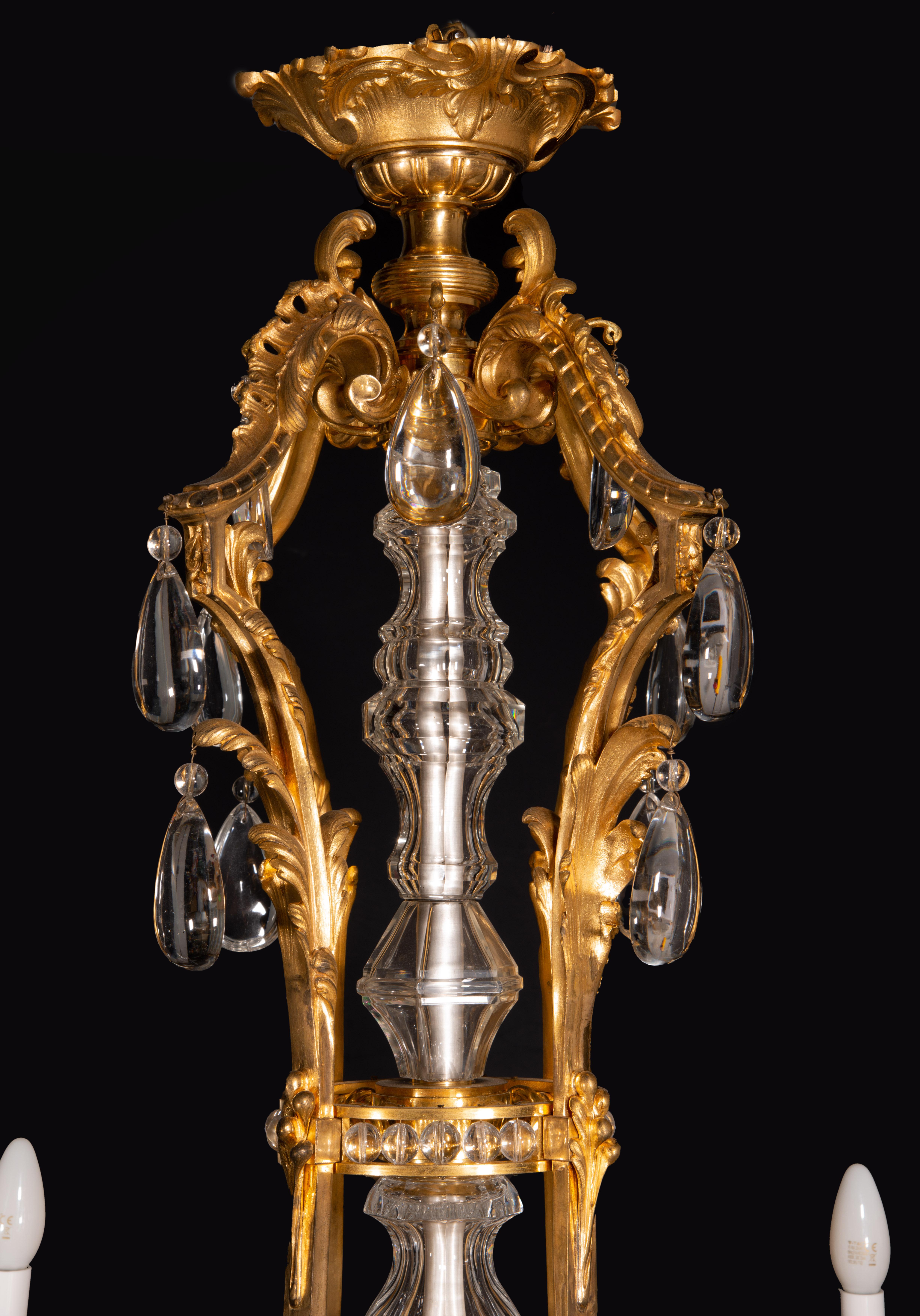 Lámpara de araña o de techo, estilo Luis XVI. Bronce, cristal. Francia, siglo XIX Renacimiento rococó en venta