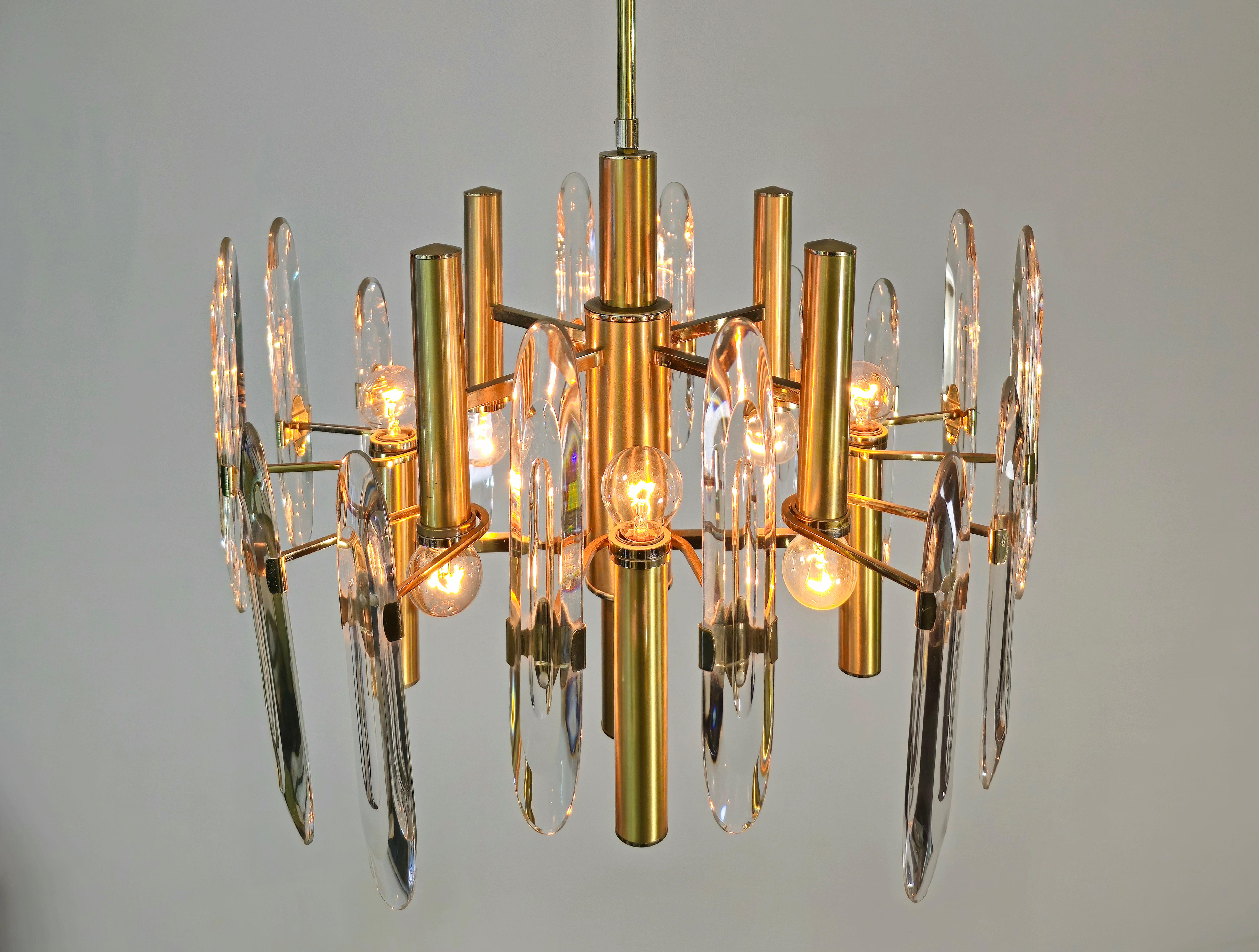  Chandelier Pendant Brass Crystal Glass Gaetano Sciolari Midcentury Italy 1970s In Good Condition For Sale In Palermo, IT