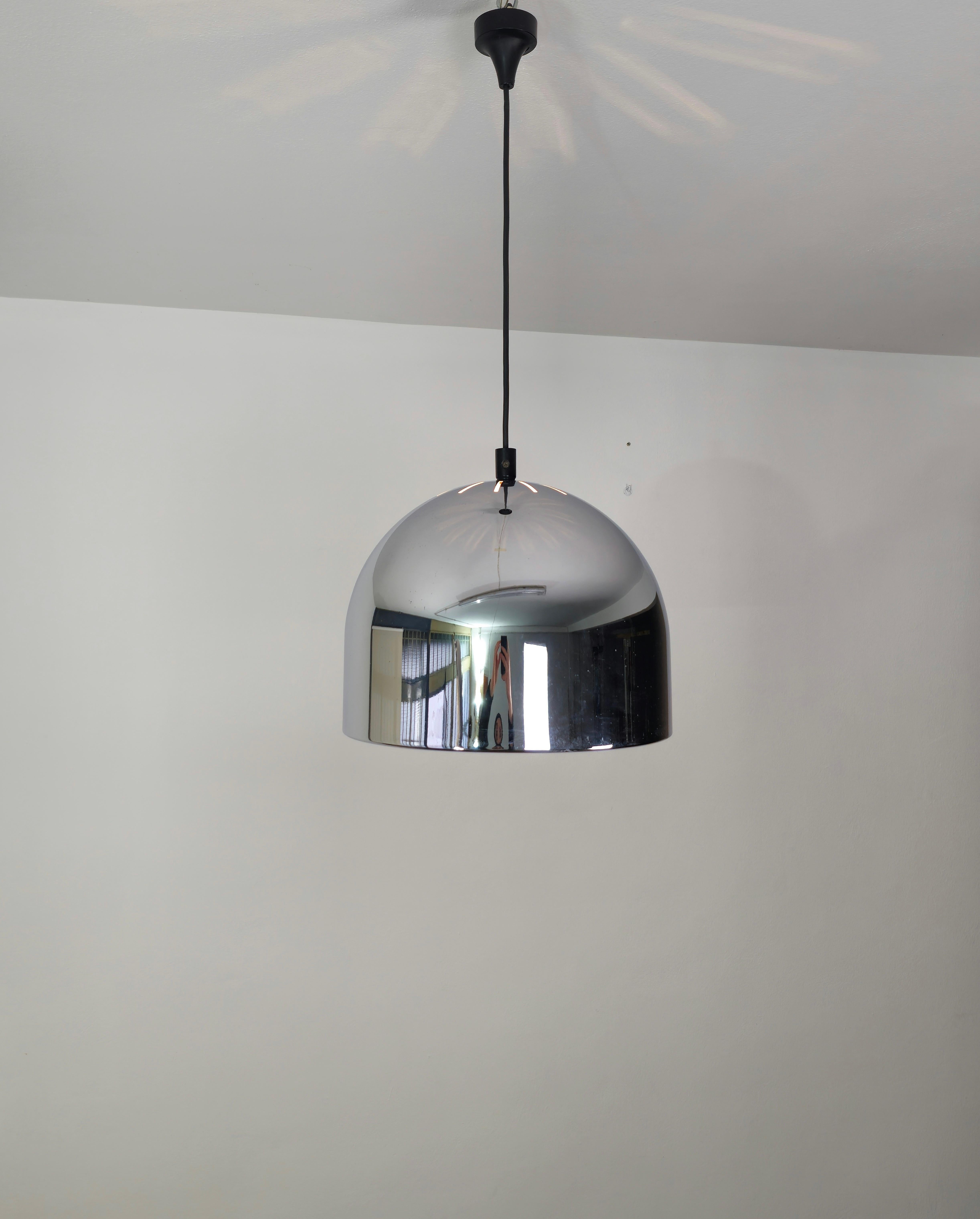 Chandelier Pendant Chromed Metal Lighting Midcentury Italian Design, 1960s In Good Condition For Sale In Palermo, IT