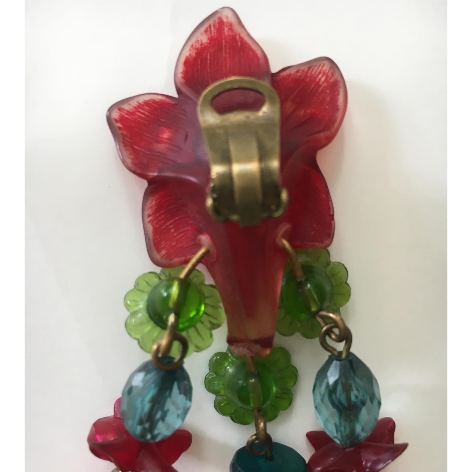 Women's Chandelier Statement Clip Earrings Pink Red Green Flowers 70s For Sale