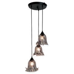 Lampadario a tre luci con ciotole in vetro di Murano degli anni '80 attribuibile a Ton