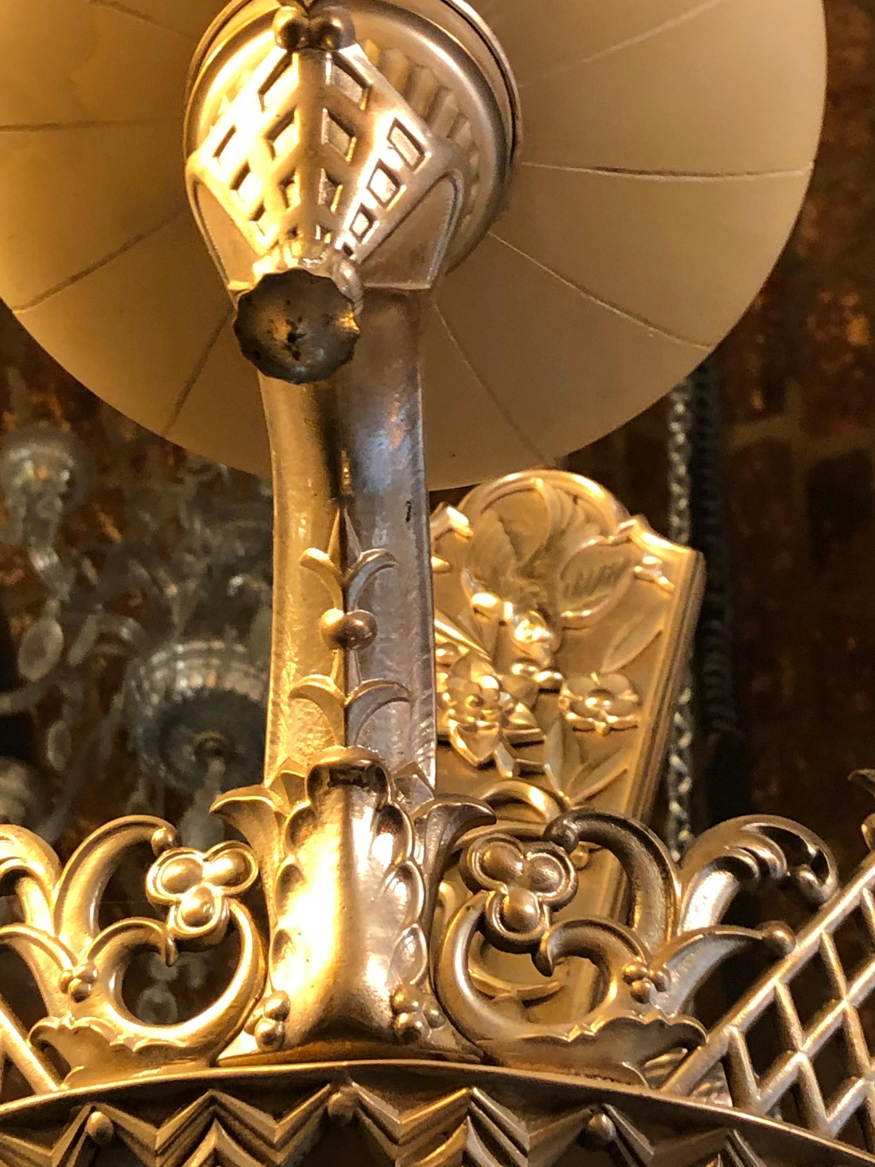 Kronleuchter aus versilberter Bronze und Alabaster aus der Wiener Sezession, 1900 im Zustand „Gut“ im Angebot in Ciudad Autónoma Buenos Aires, C