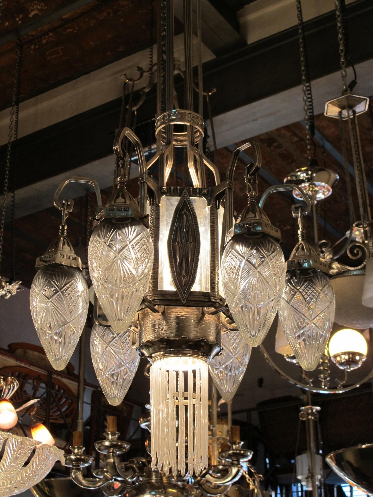 Hanging lamp vienna Secession

Material: silver plated bronze, glass
Style: Vienna Secession
Country: Vienna
If you have any questions we are at your disposal.
To take care of your property and the lives of our customers, the new wiring has been