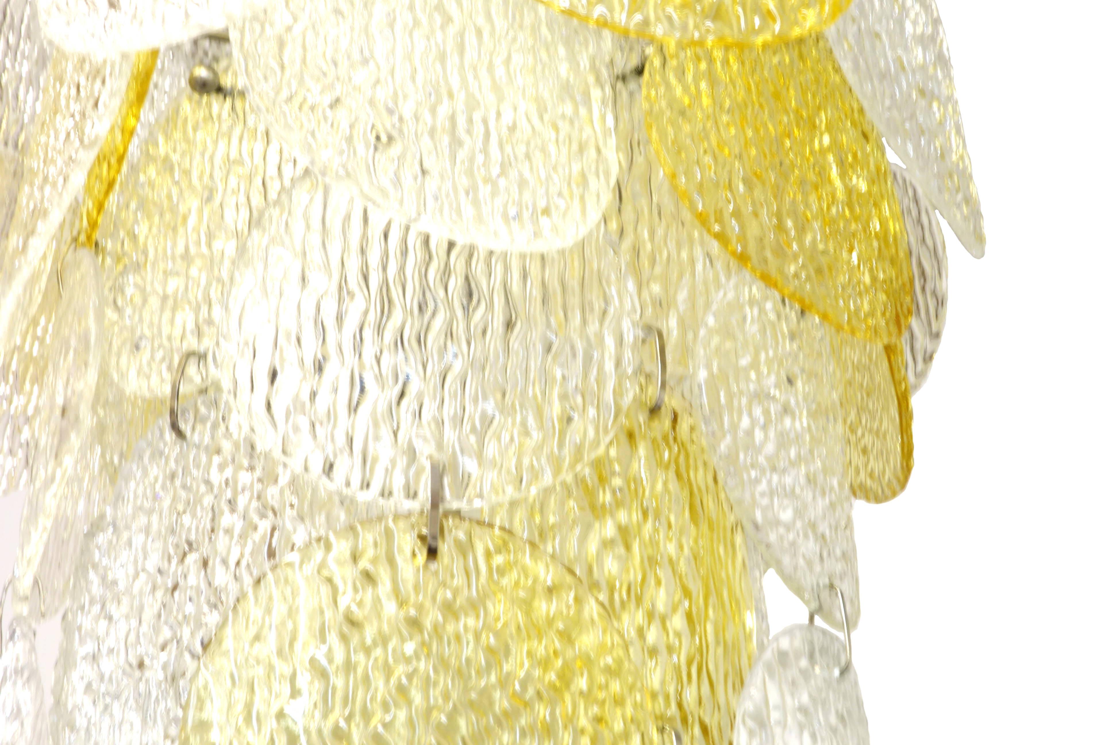 Kronleuchter Vistosi Torcello Muranoglas-Anhänger, Italien, 1970er Jahre, Gelb-Weiß im Zustand „Gut“ im Angebot in Vienna, AT