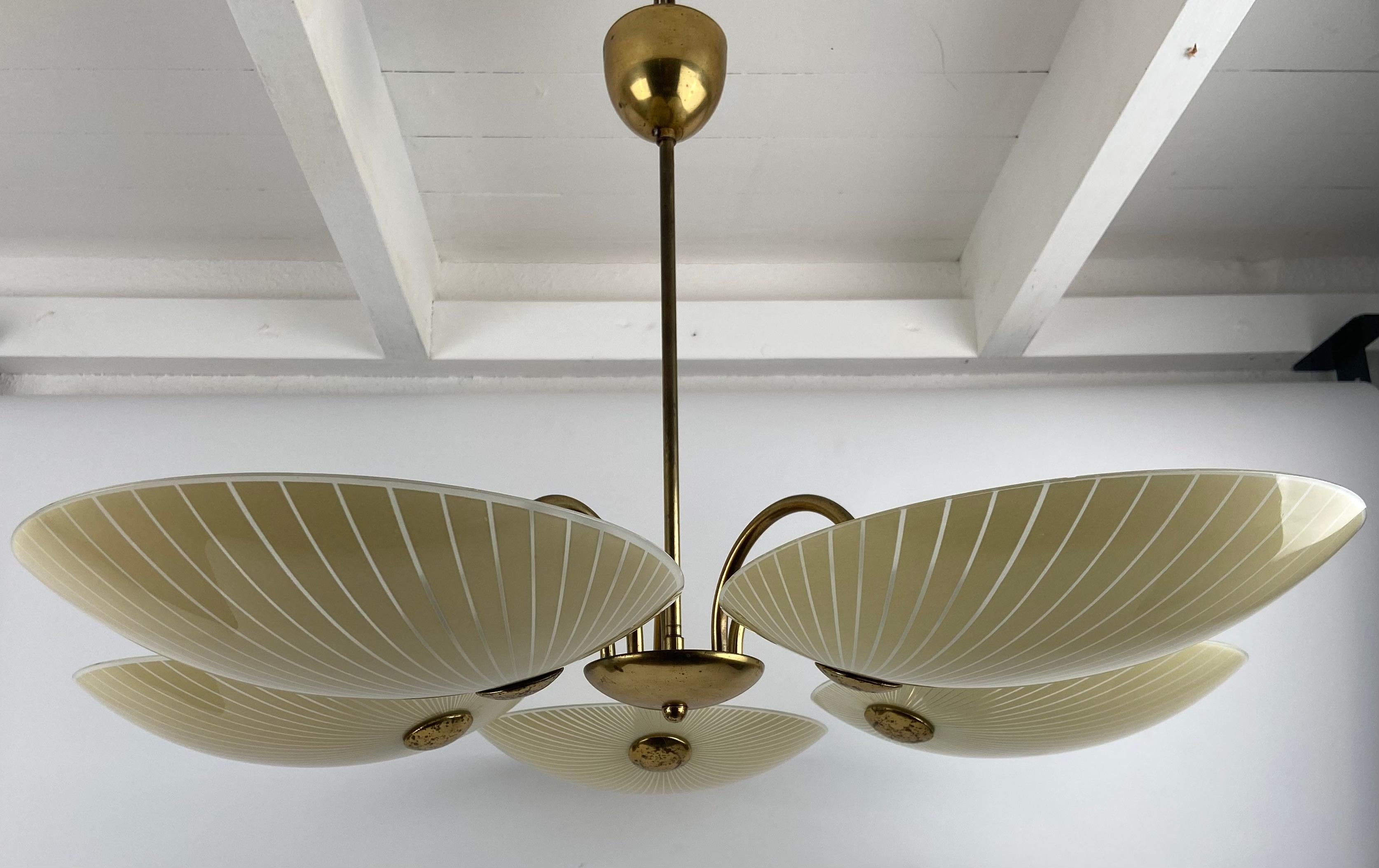Mid-20th Century Chandelier with 5 scales