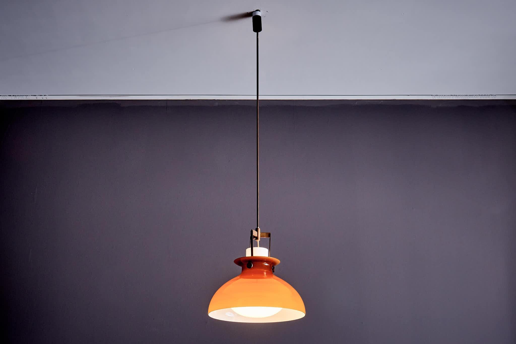 Italiano Lampadario con diffusore in vetro soffiato di Paolo Caliari, per Paolo Venini in vendita