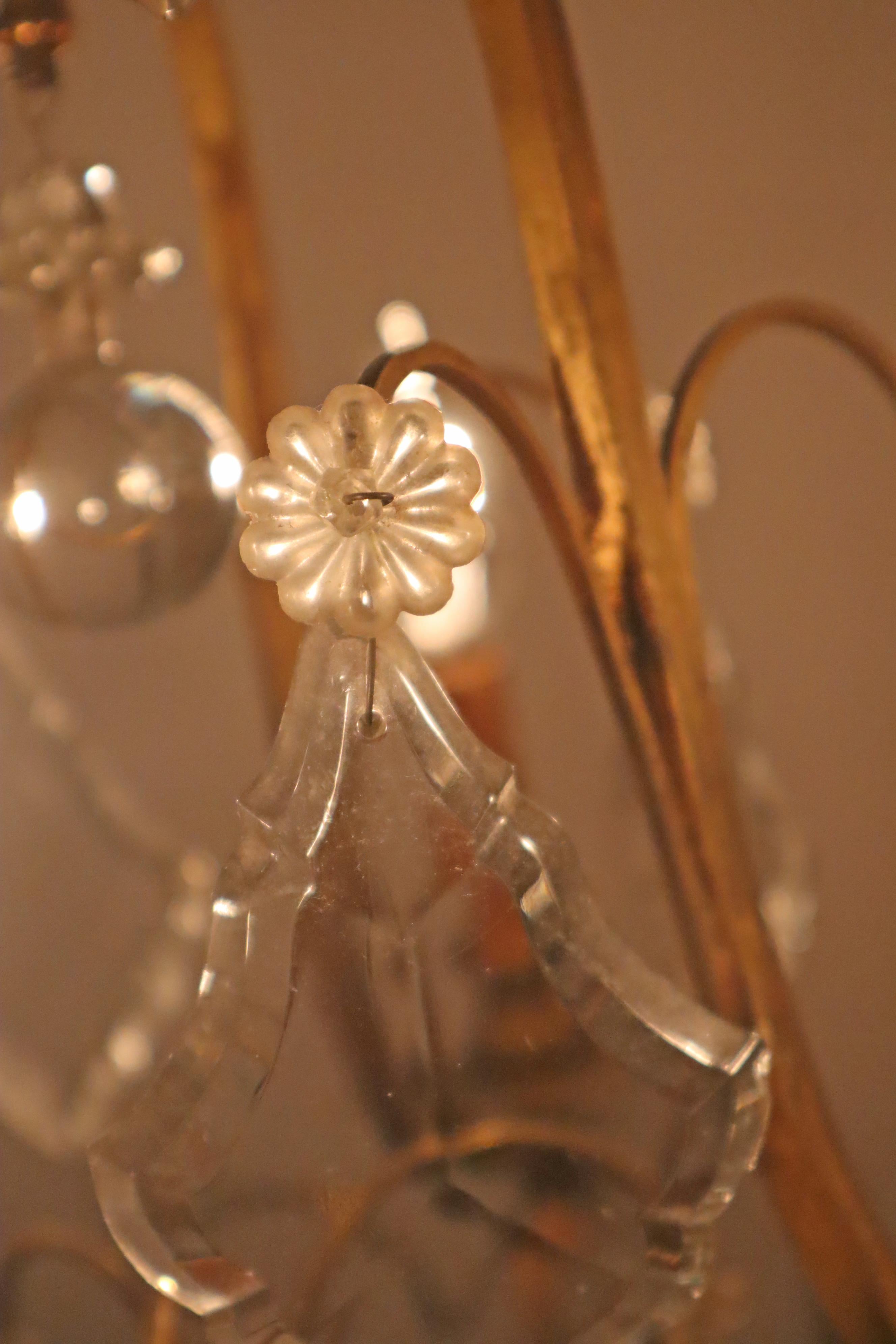 Lampadario con pendenti in cristallo incolore,  Vetro fumé per champagne. in vendita 11