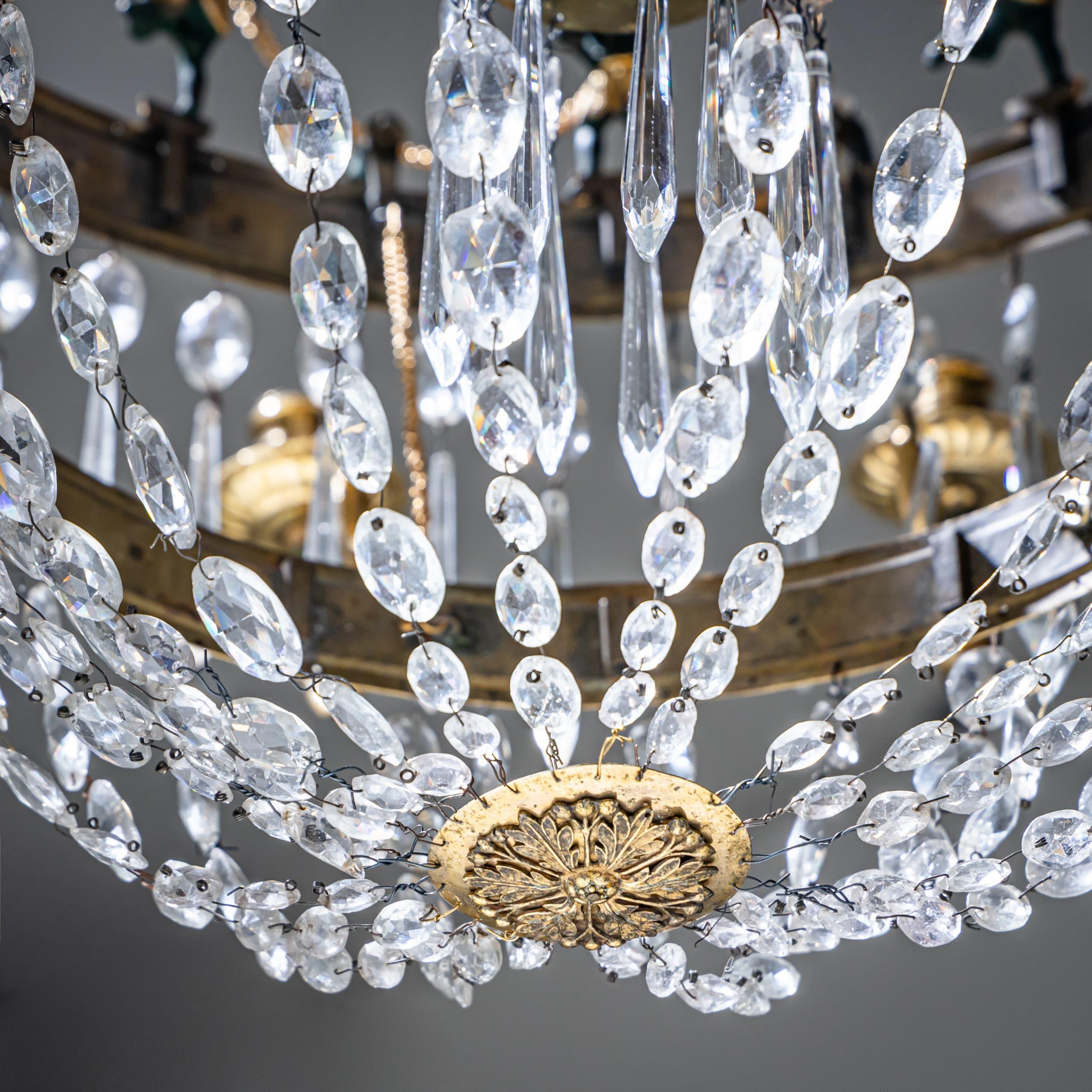 Lampadario con decorazioni figurative, 1830 circa in vendita 3