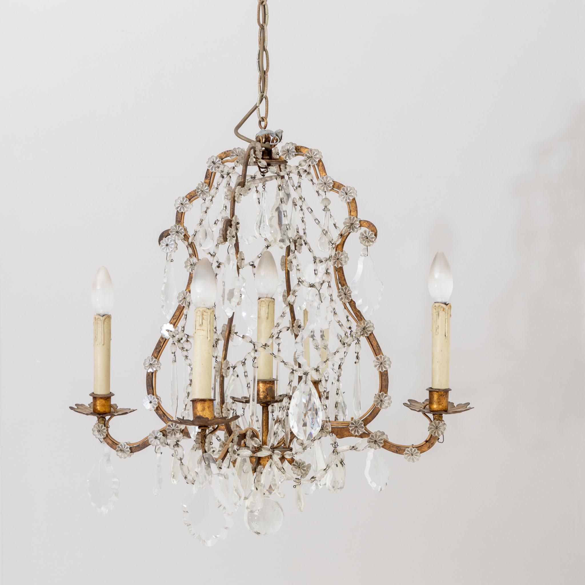Néo-baroque Lustre à cinq douilles et prismes en verre, 1ère moitié du 20ème siècle en vente