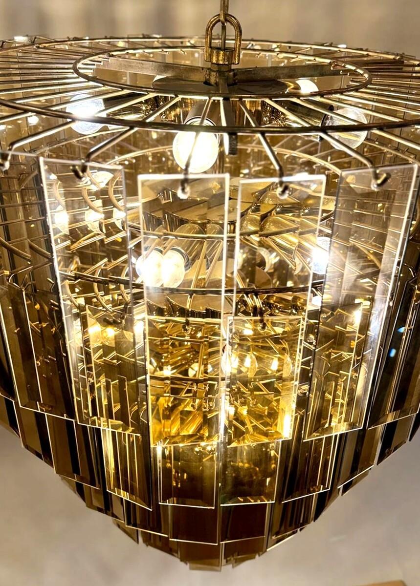 Vetro Lampadario con piastre di vetro fumé - 23 lampade in vendita