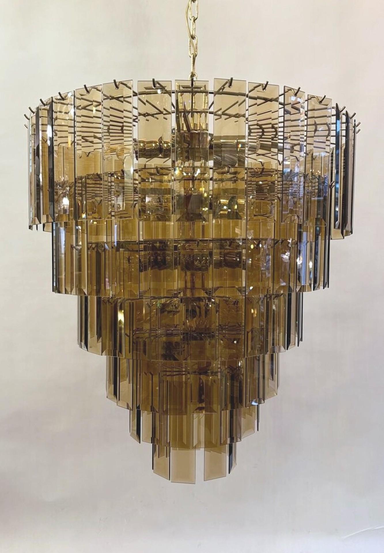 Lampadario con piastre di vetro fumé - 23 lampade in vendita 5
