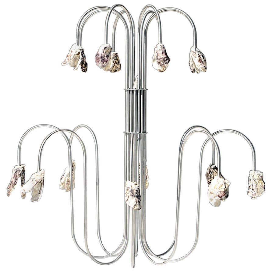 Lampadario a sospensione con conchiglie in metallo e alluminio di Touch With Eyes