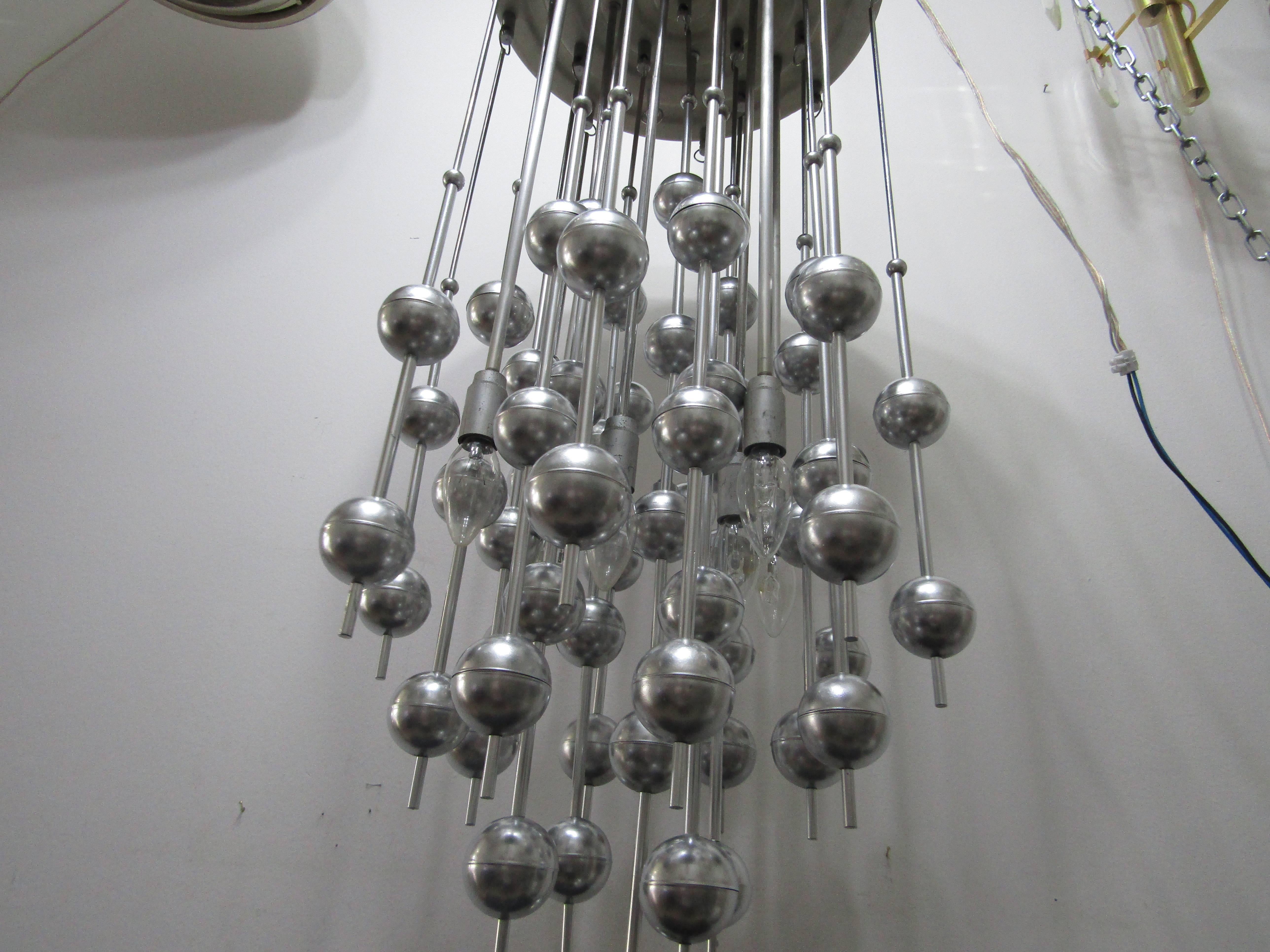 Late 20th Century midcentury Chandelier with vintage spheres by Verner Panton for Lüber, 1970s For Sale