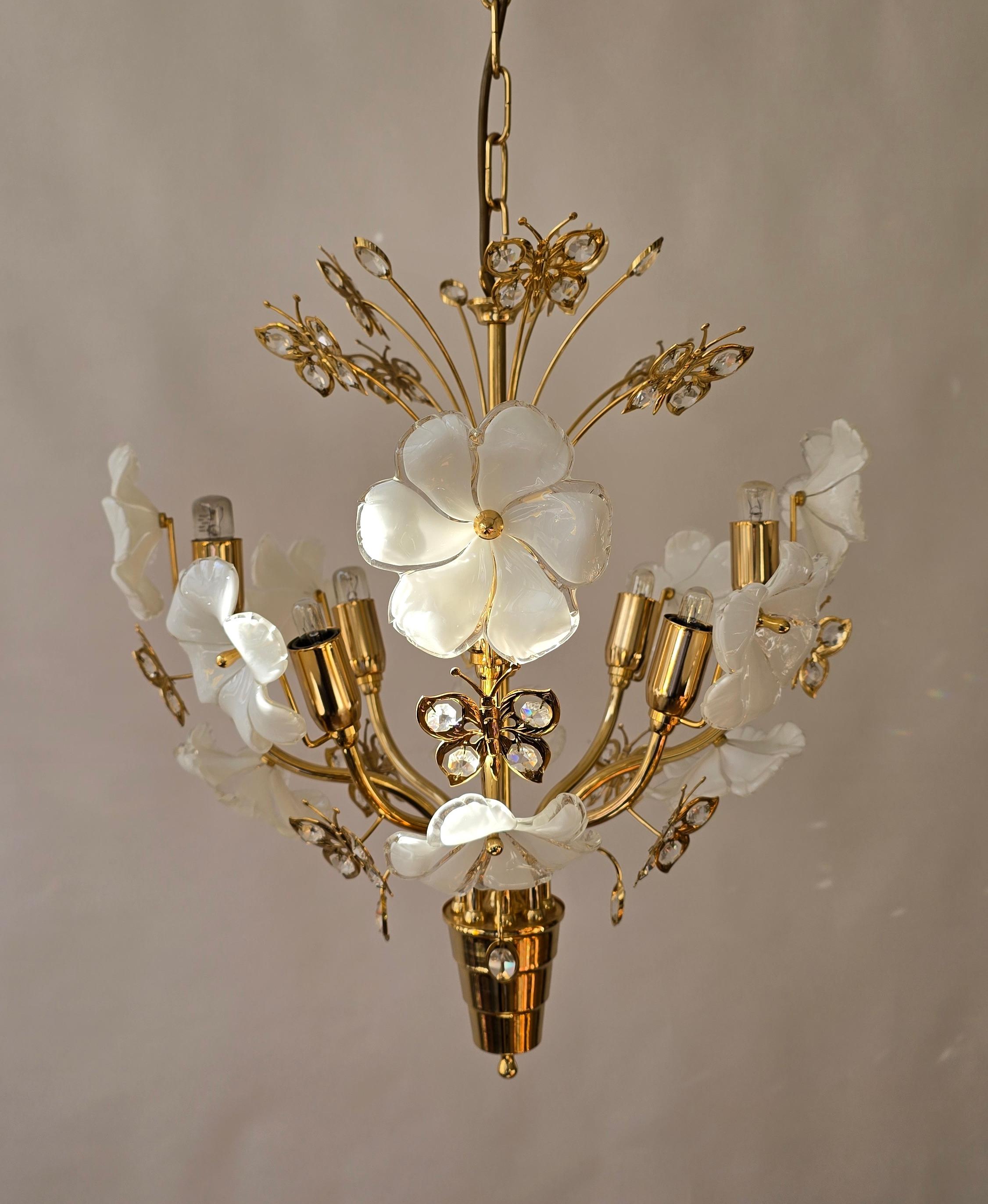 Hollywood Regency Chandelier with White Murano Glass Flowers and Crystal Butterflies For Sale