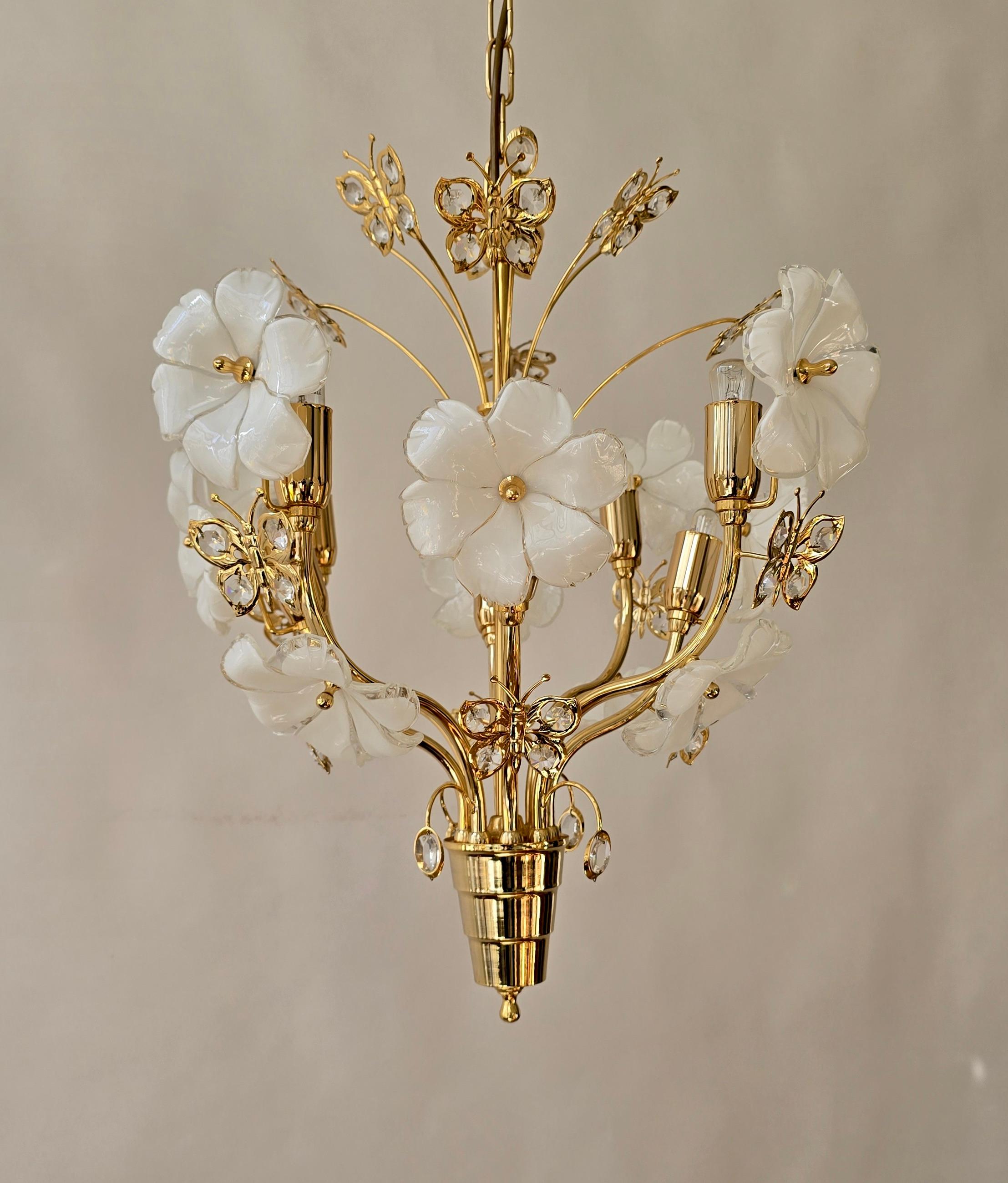 20th Century Chandelier with White Murano Glass Flowers and Crystal Butterflies For Sale