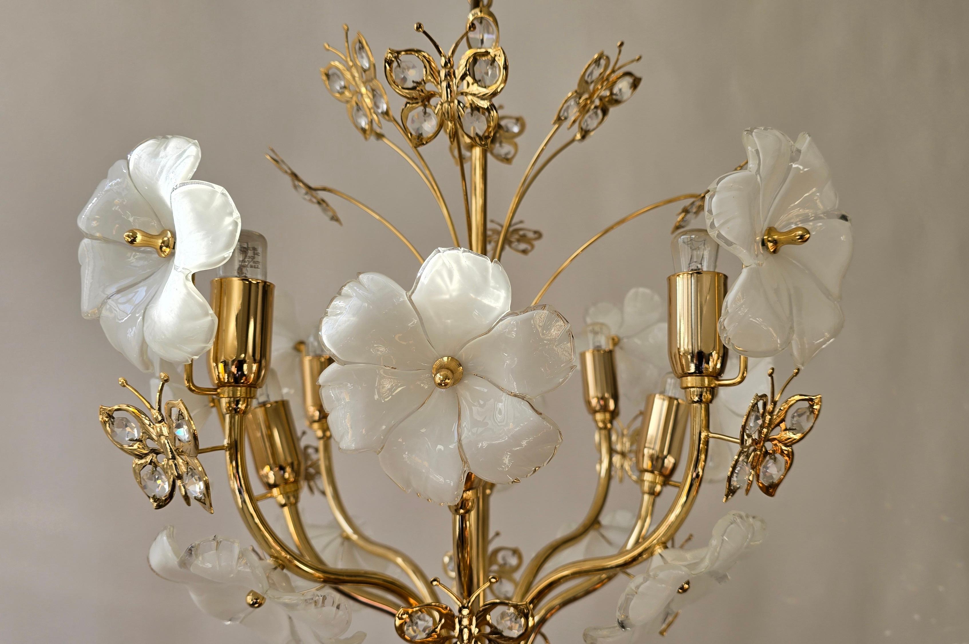 Chandelier with White Murano Glass Flowers and Crystal Butterflies For Sale 2