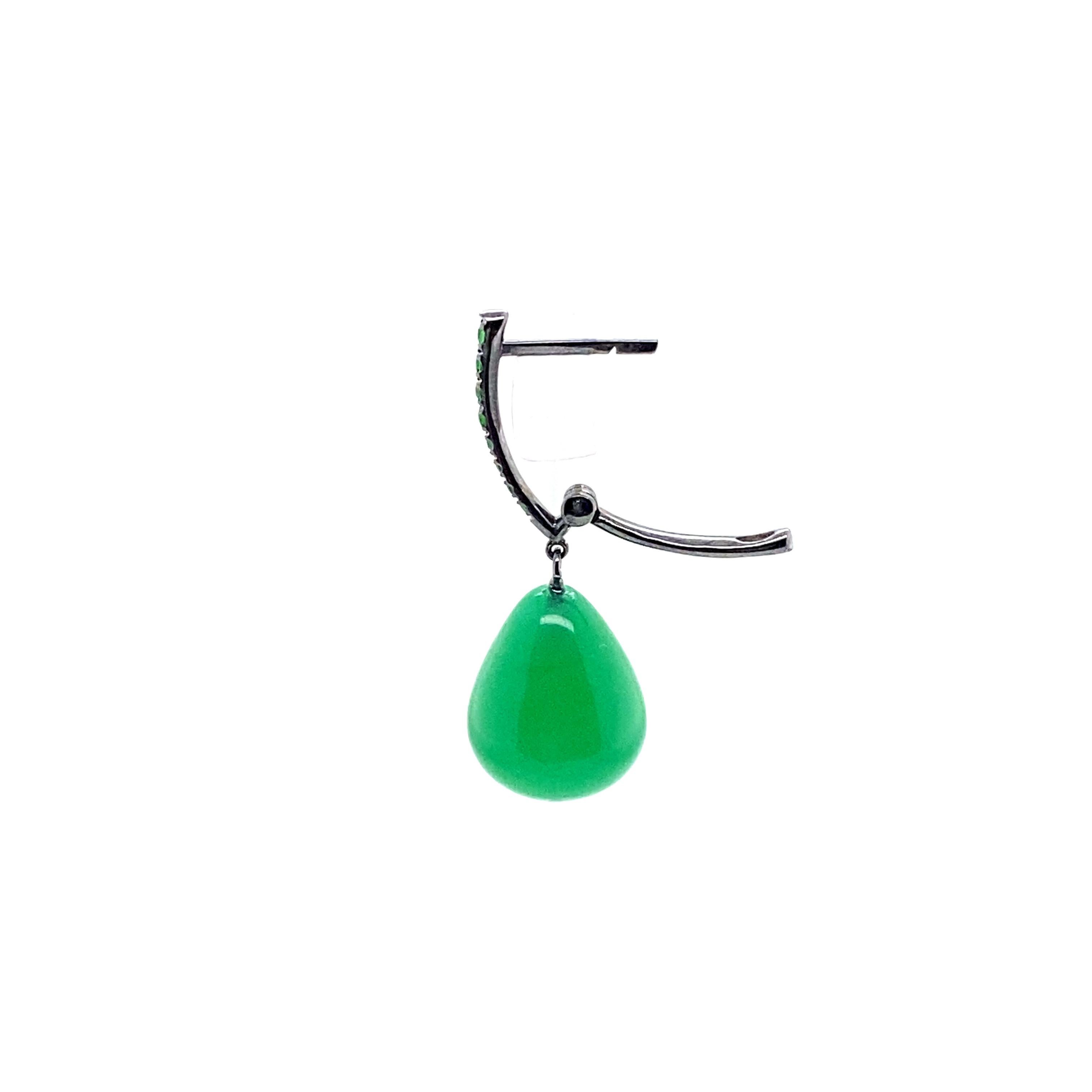 Chandeller Earrings 18 Carats Green Agathe Tsavorites In New Condition In Vannes, FR