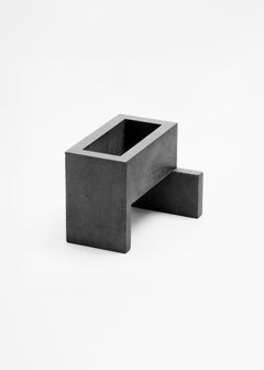 Chandigar III, vase au design architectural, fabriqué en Italie