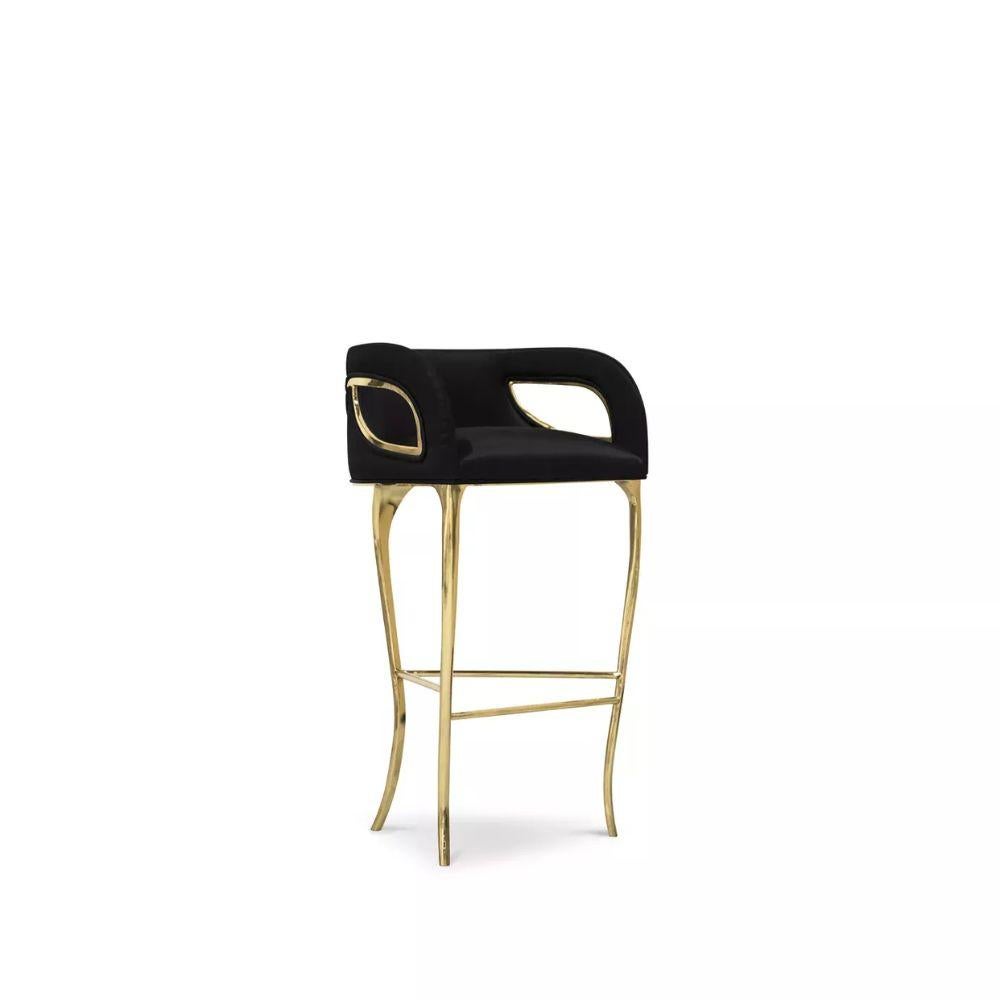 Chandra is both bold and daring. The modern edge in this chair exudes the feeling of vintage glam, while metal bands delicately bind the chair highlighting the sculpted fluidity of the tight back upholstery.

Materials & Finishes
Upholstery: COM -