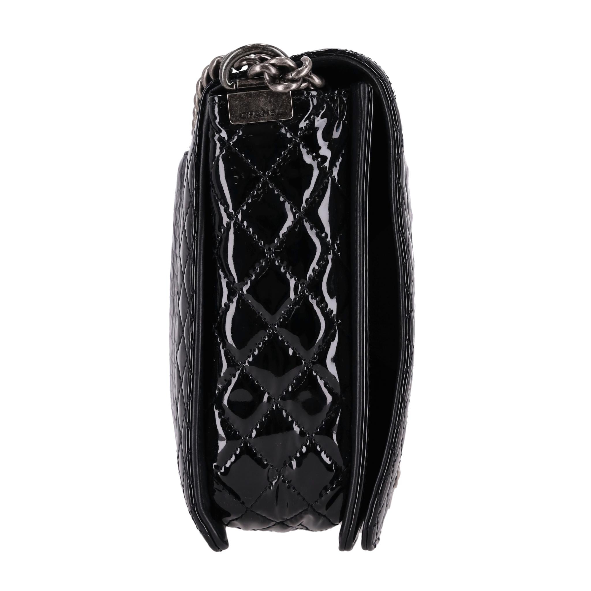Black Chanel X/L Reverso Boy Bag In Alligator Skin & Patent Leather For Sale