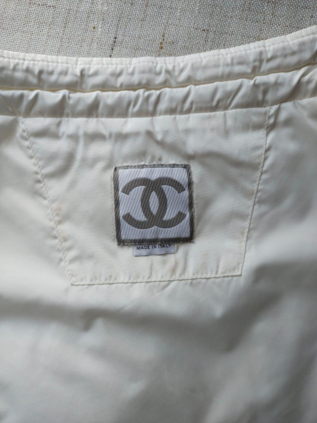 CHANEL 00A 2000 Défilé d'automne Karl Lagerfeld jupe chaude CC Sports Line en vente 14