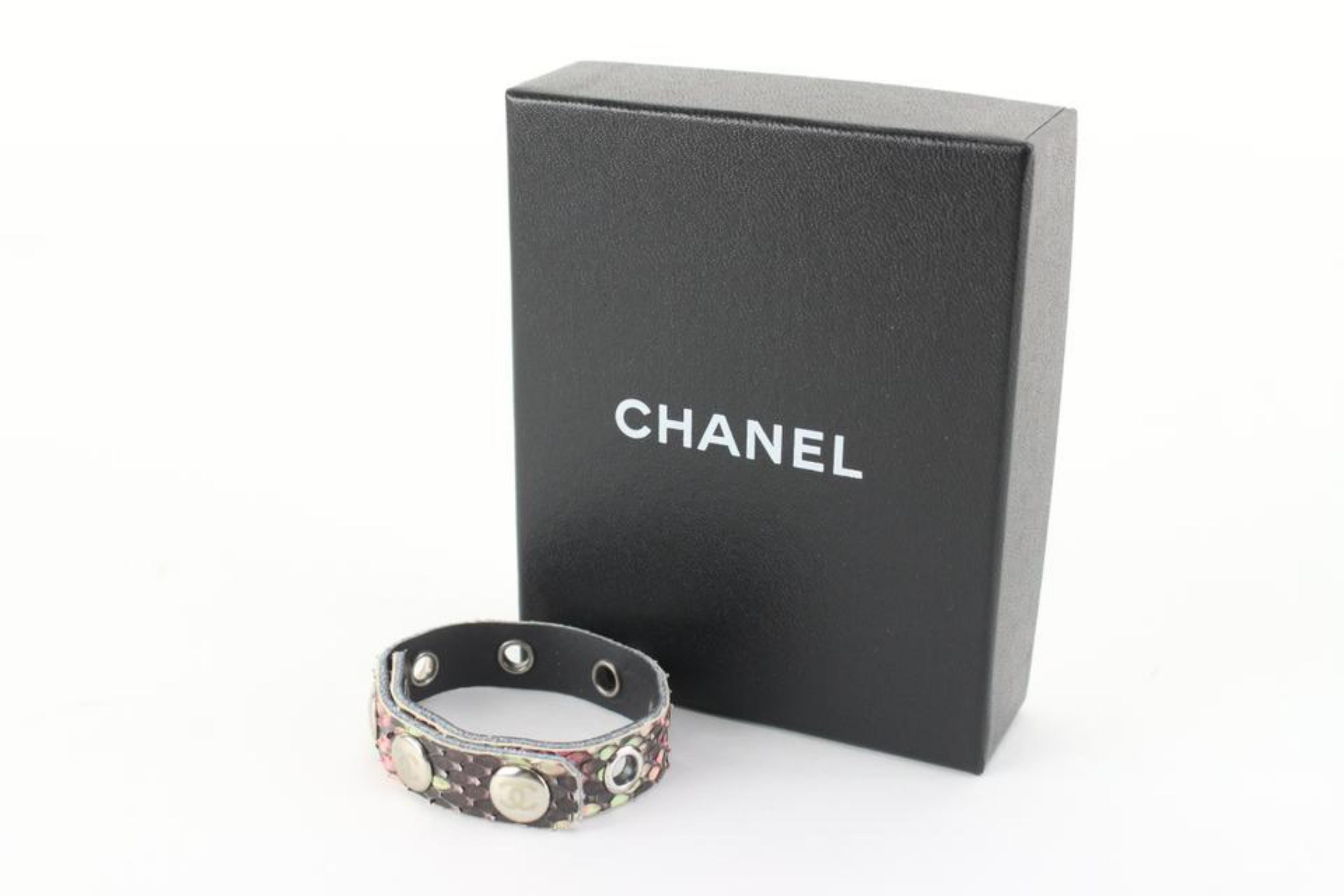 Chanel 00T Snake Python Exotic Multicolor Snap CC Bracelet  96ck822s In Excellent Condition In Dix hills, NY