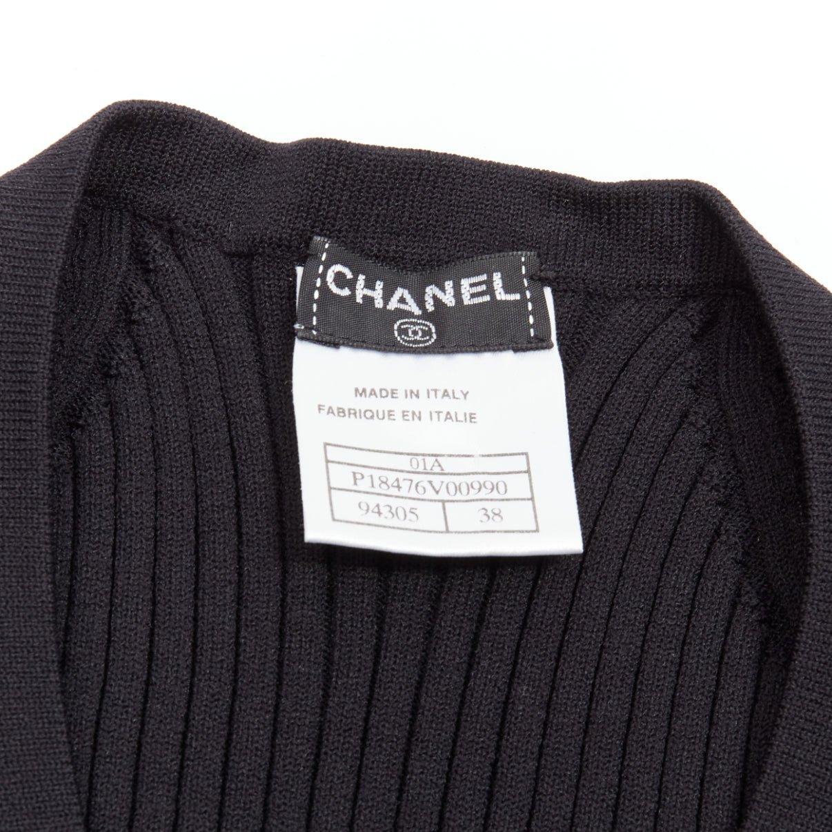CHANEL 01A gold CC logo charm black ribbed V neck cropped vest top FR38 M For Sale 5