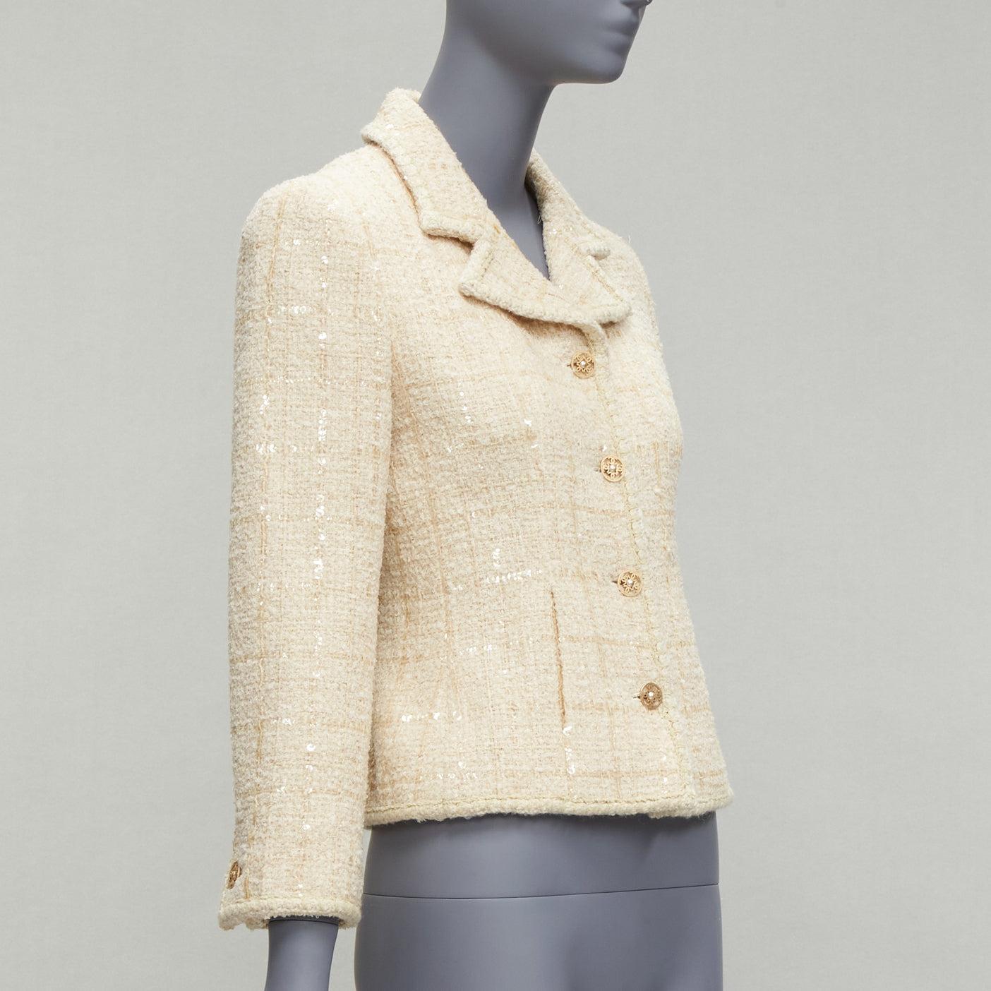 Women's CHANEL 01A Vintage cream sequins wool tweed gold CC logo button jacket FR38 M