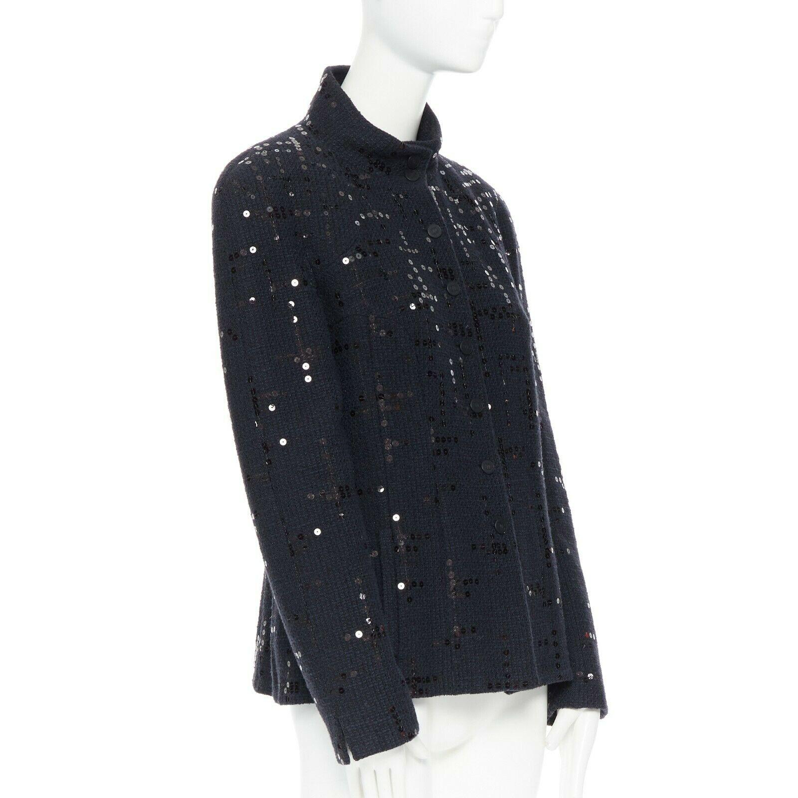 CHANEL 02A LBJ black sequinned. tweed high-neck tonal CC button jacket FR42
Brand: CHANEL
Designer: Karl Lagerfeld
Collection: 02A
Model Name / Style: Tweed jacket
Material: Cotton
Color: Black
Pattern: Solid
Closure: Button
Lining material: