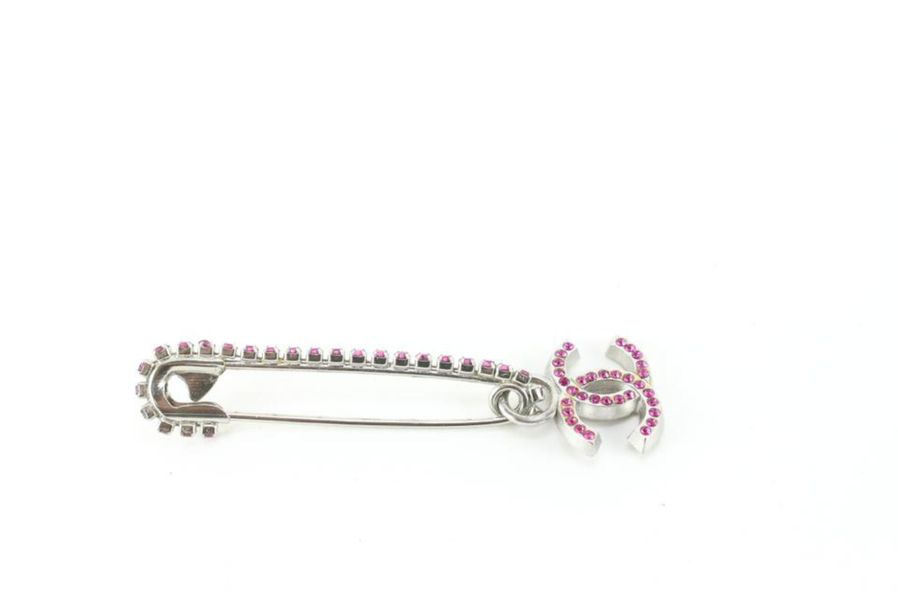 Chanel 02P Silver x Fuchsia Safety Pin Brooch 71ck84s For Sale 5