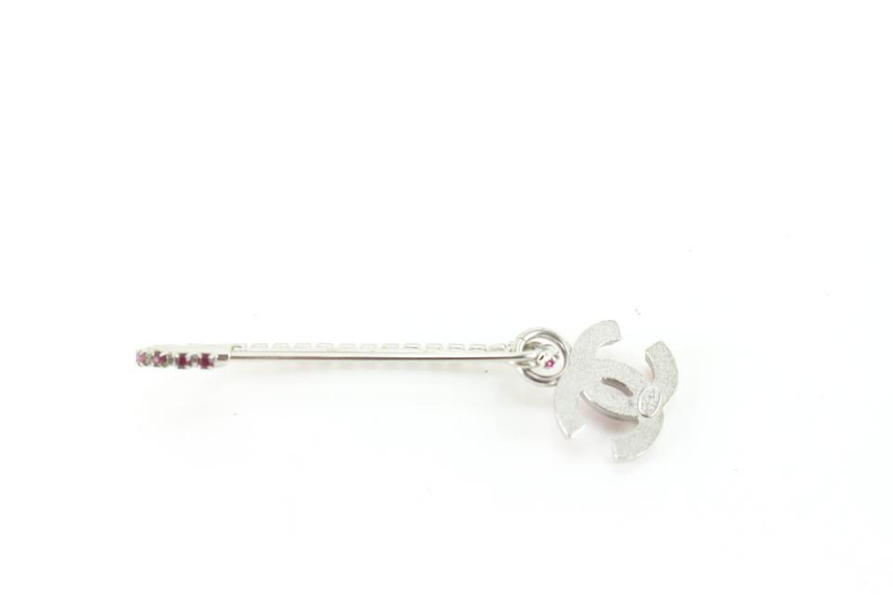 Chanel 02P Silver x Fuchsia Safety Pin Brooch 71ck84s For Sale 7