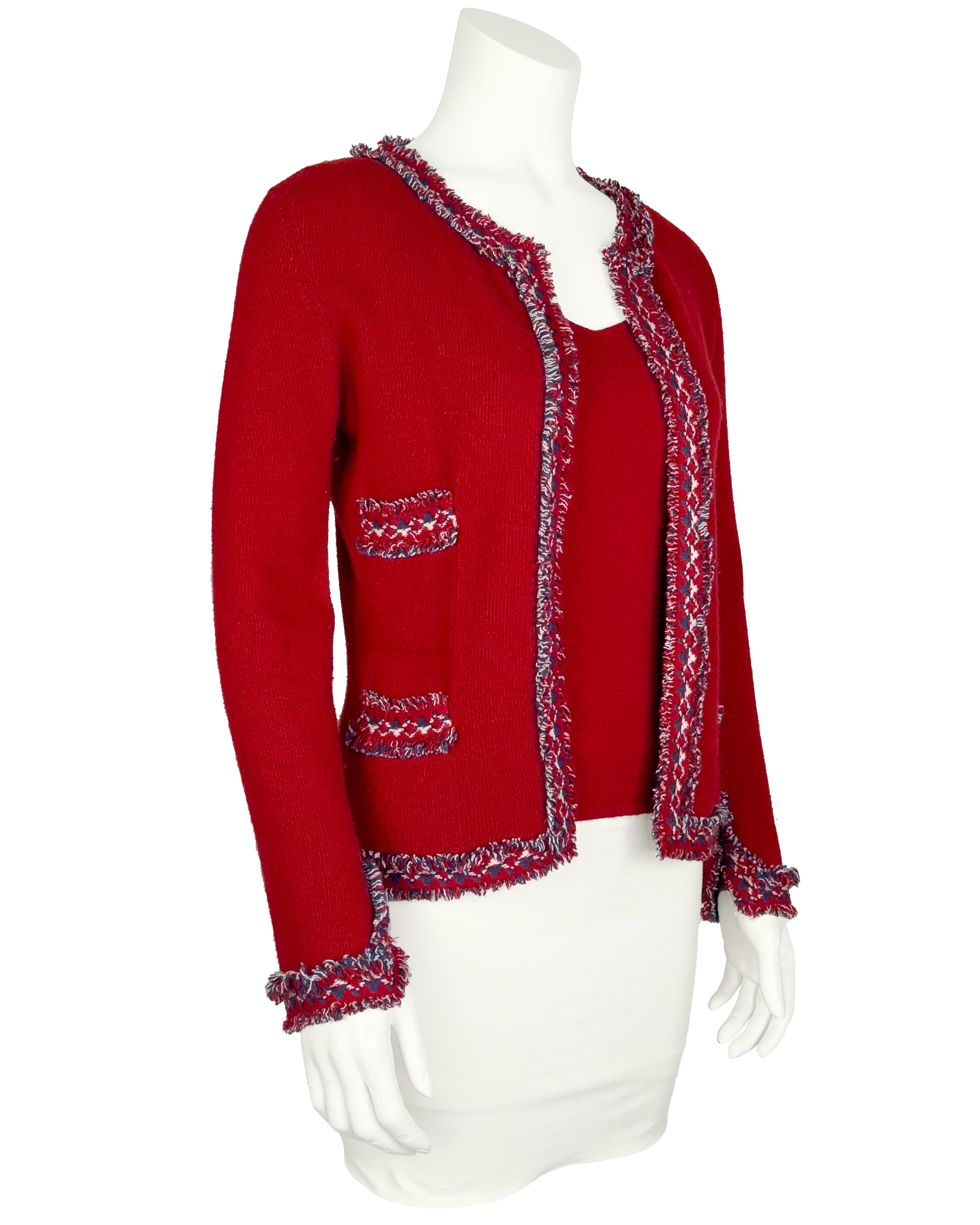 Chanel 03A Herbst 2003 Roter Kaschmir-Zwillings-Pullover-Set (Grau) im Angebot